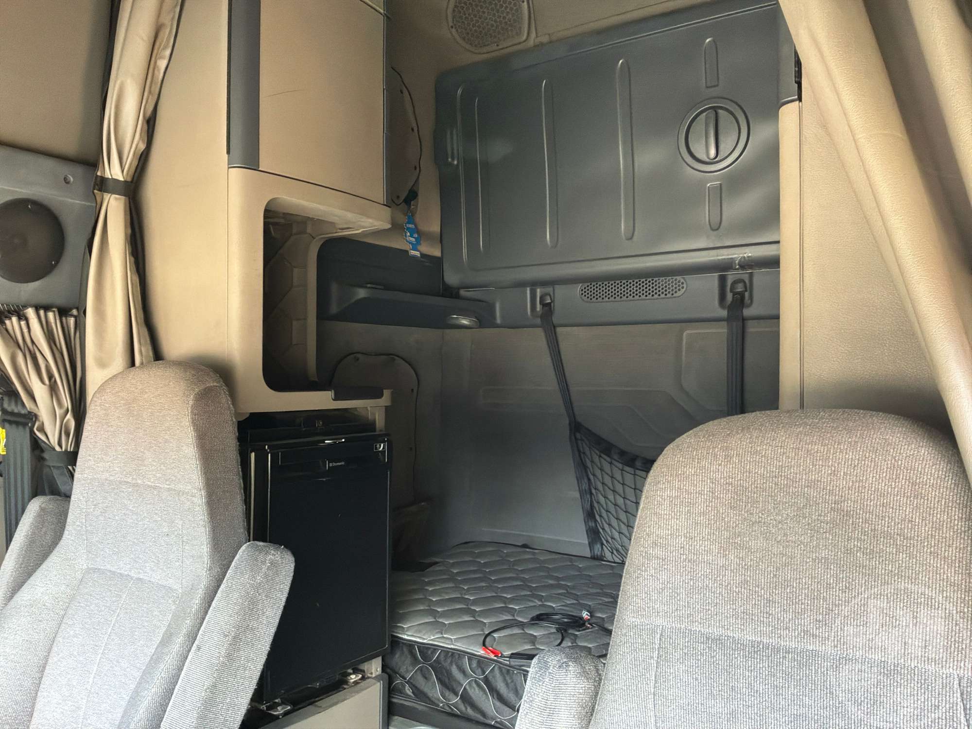 2017 Freightliner CASCADIA