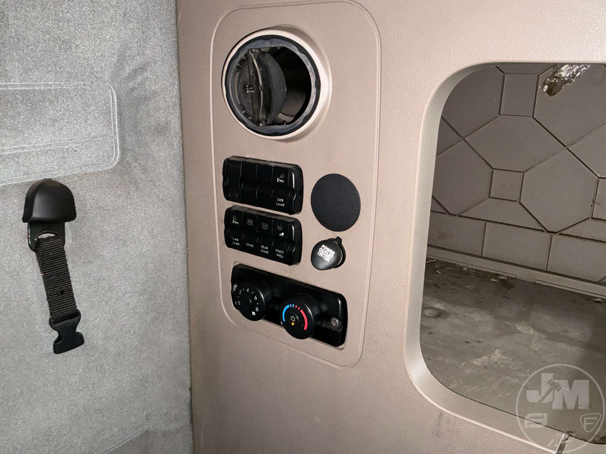 2015 Freightliner CASCADIA