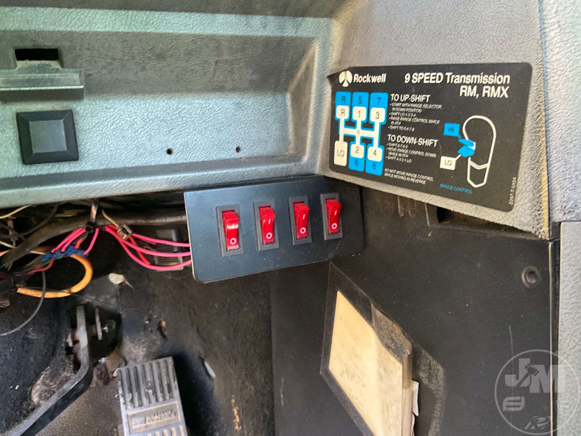 1996 Mack CH613