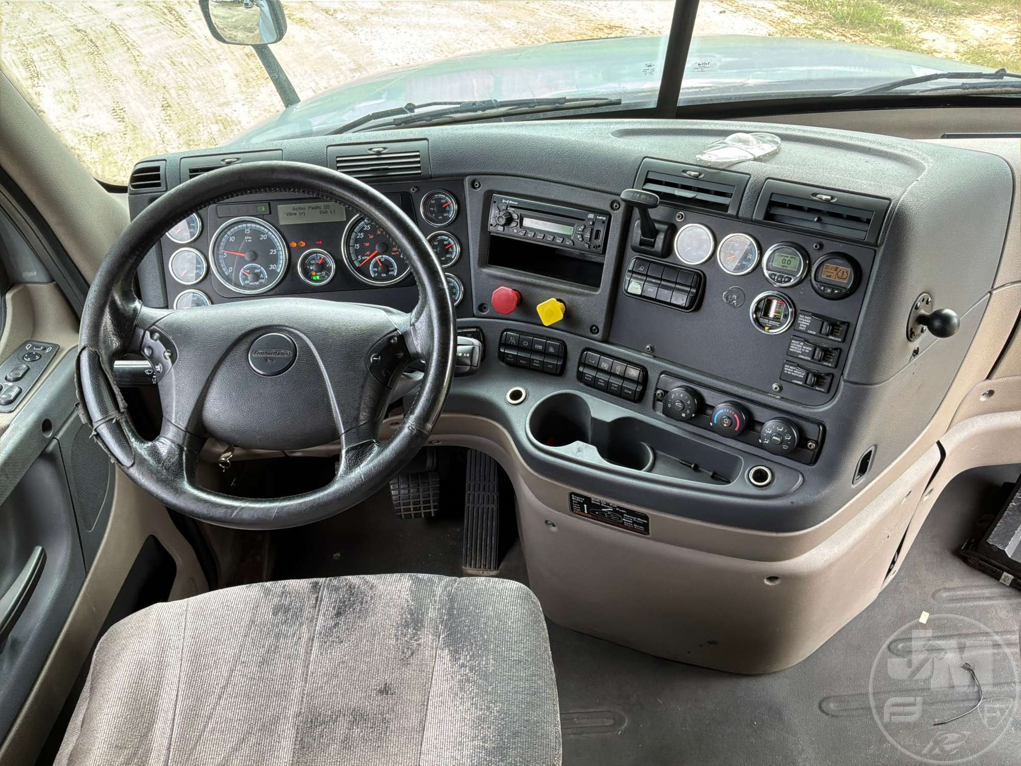 2015 Freightliner CASCADIA