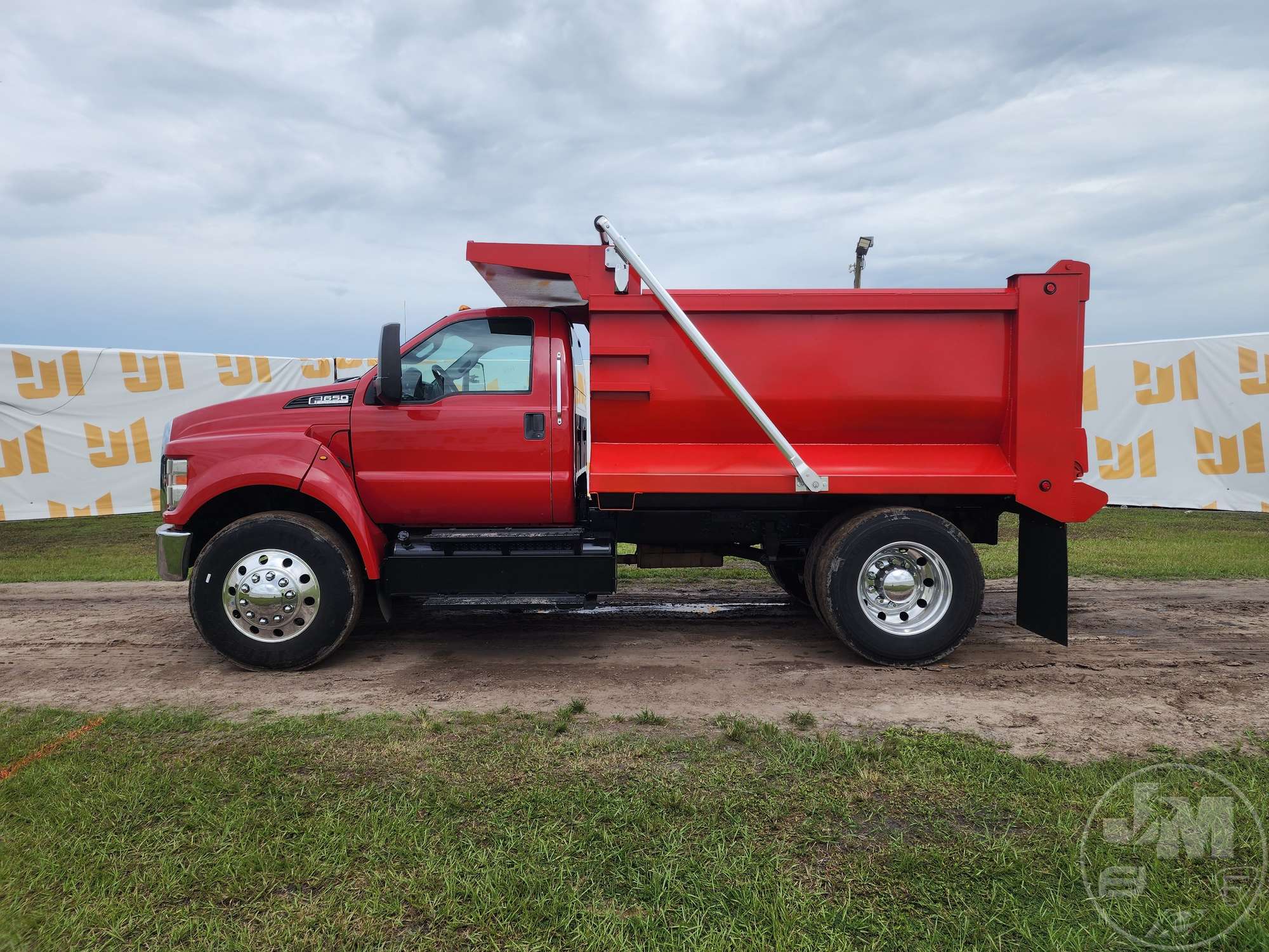 2017 Ford F-650