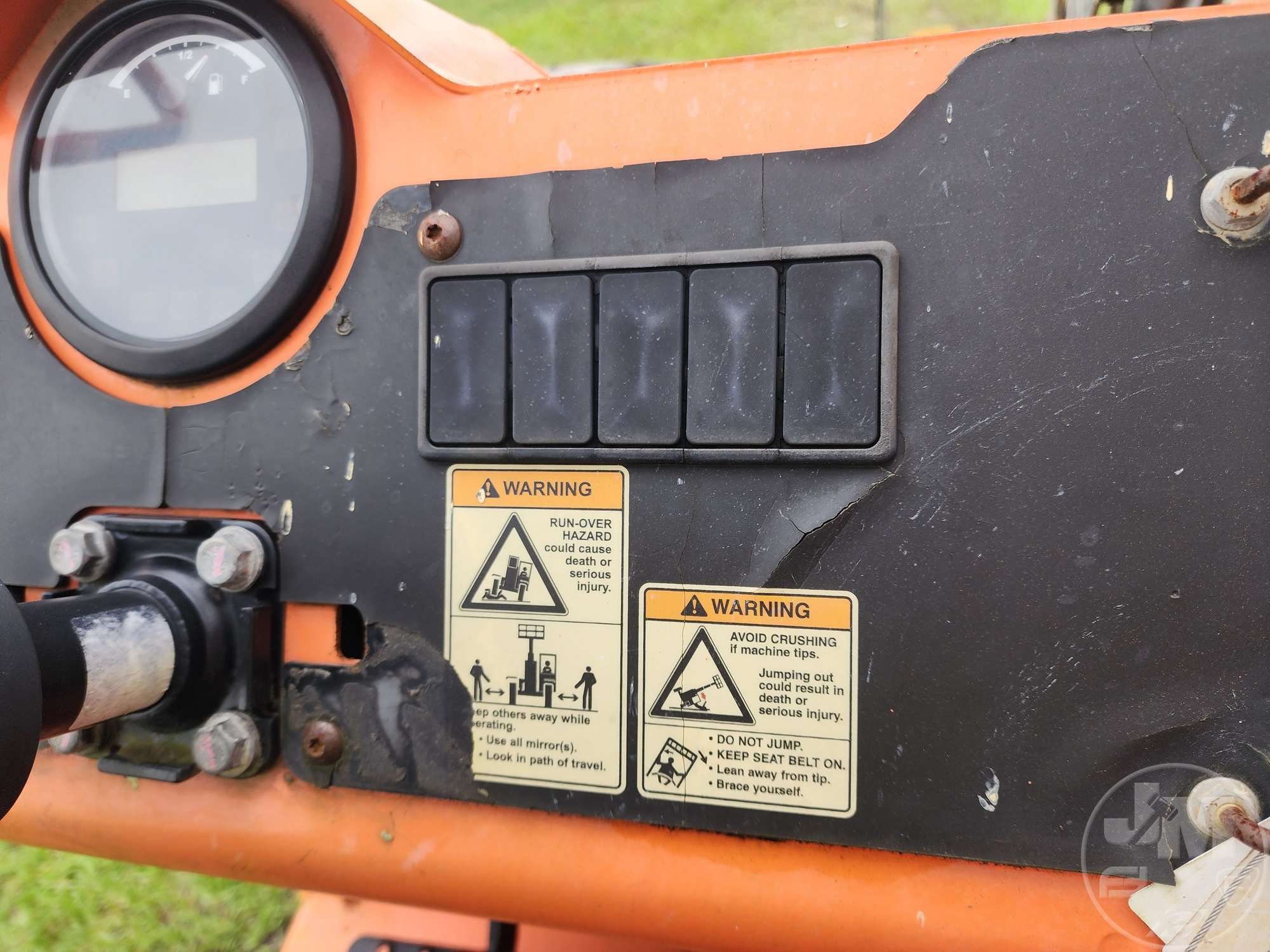 2017 JLG 6042