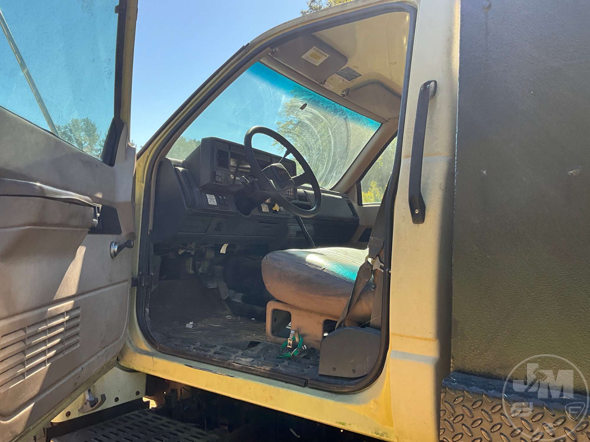 2000 GMC C6