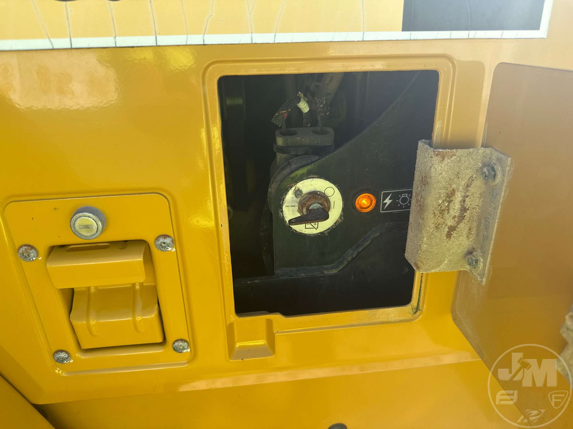 2021 Caterpillar 910