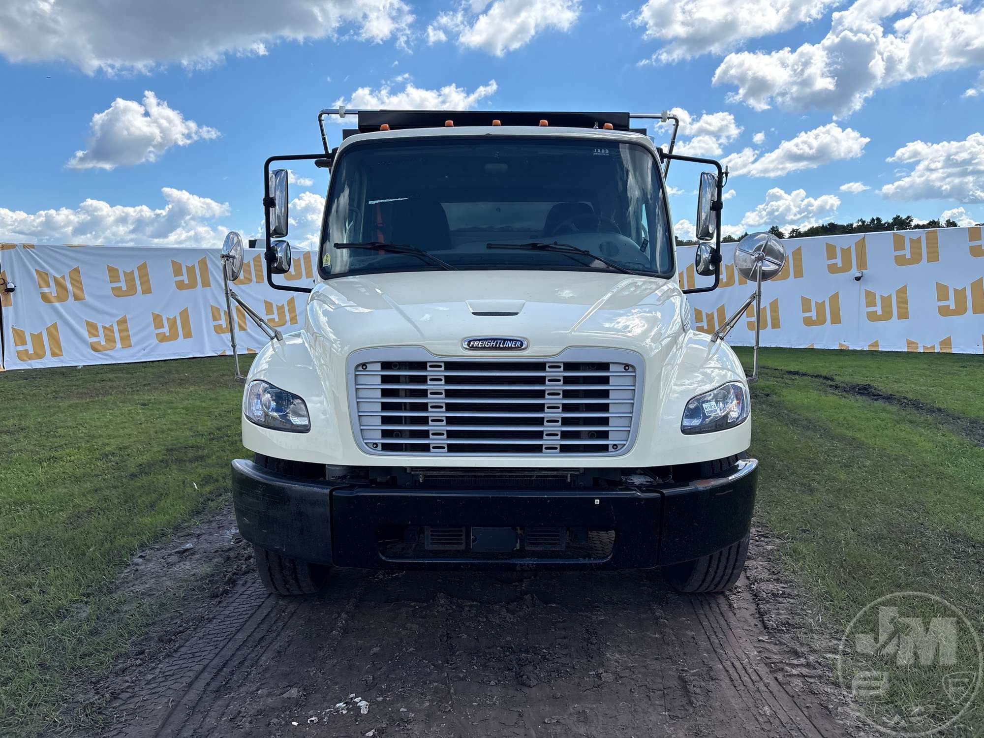 2020 Freightliner M2