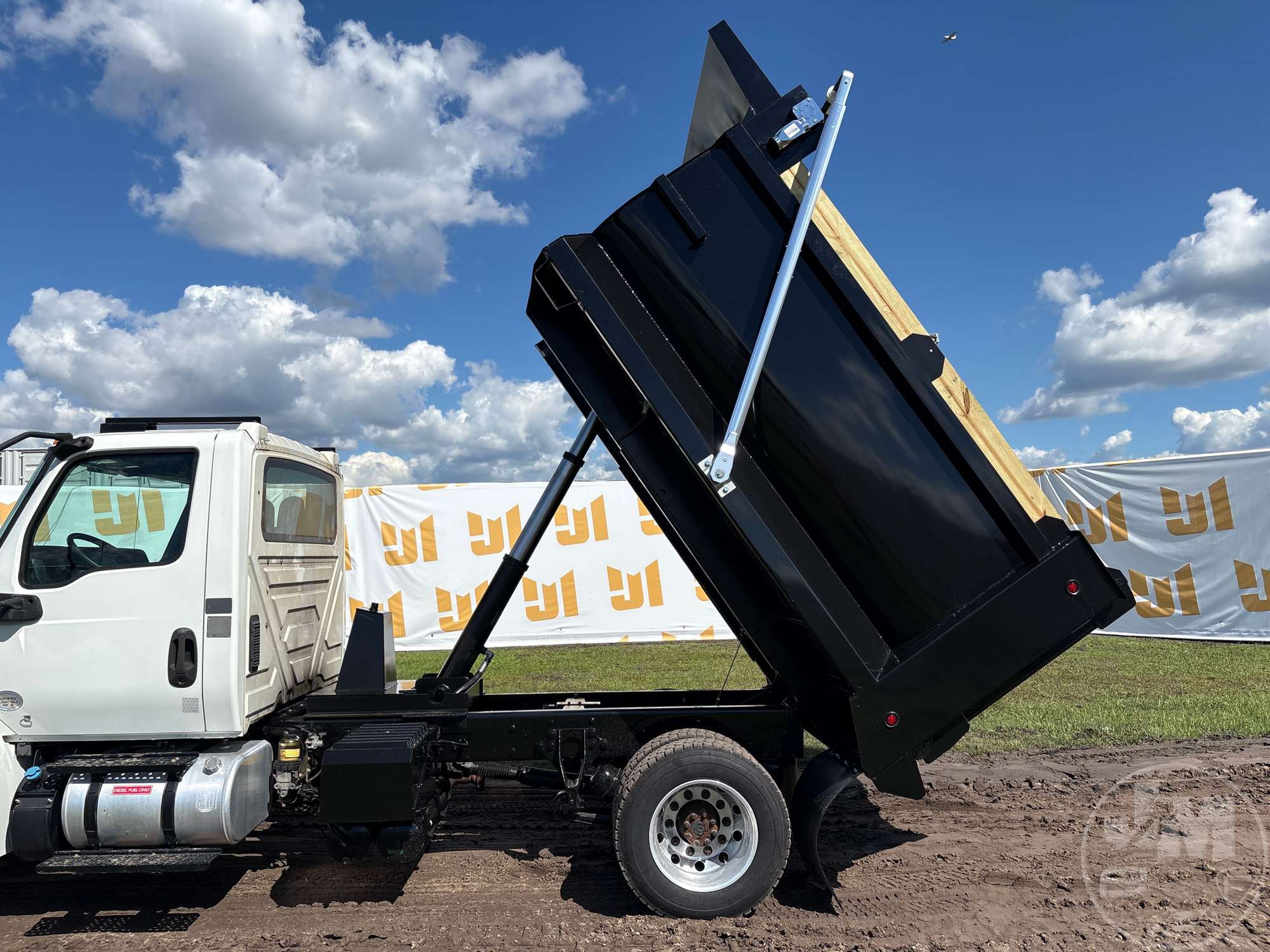 2021 International MV607