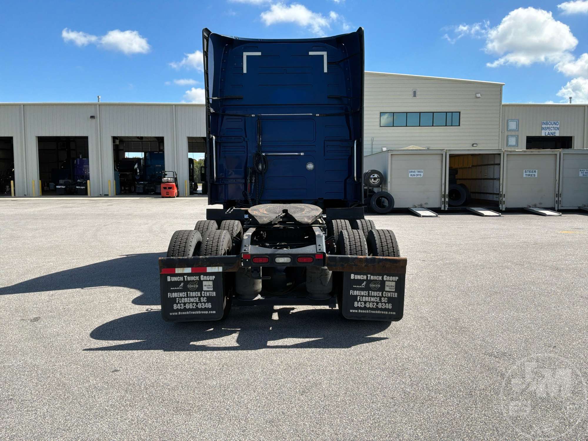 2022 Volvo VNL760
