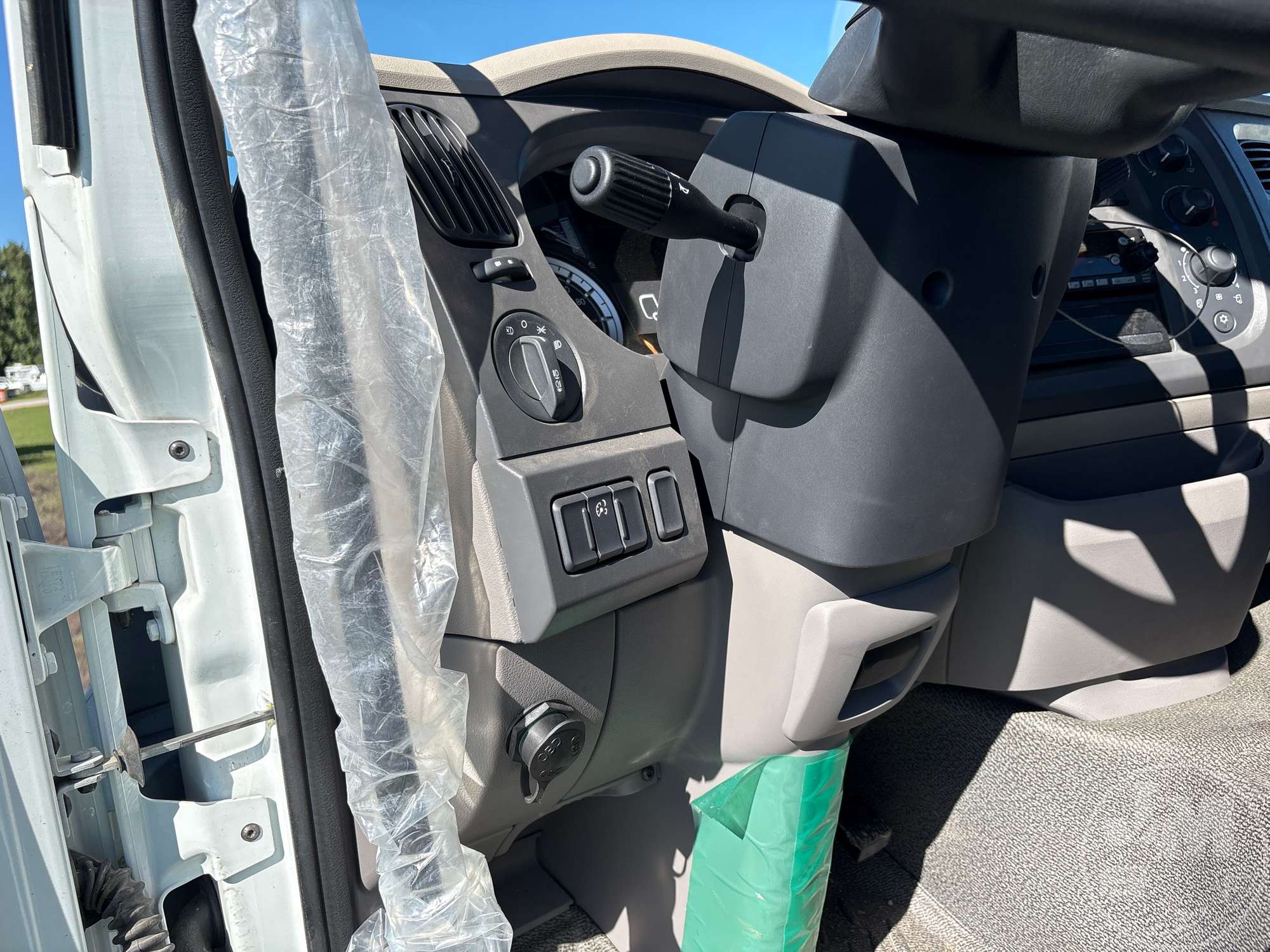 2025 Peterbilt 220