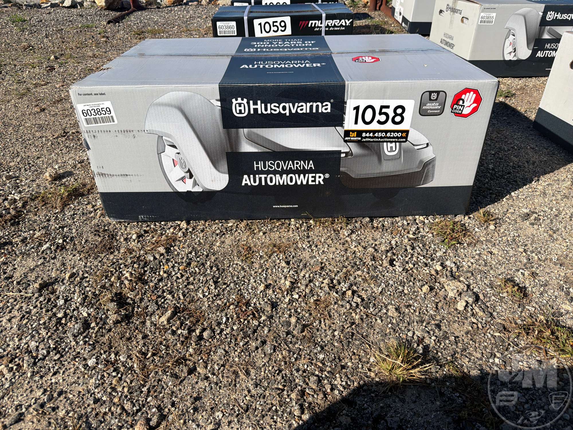 Photo of Husqvarna AUTO MOWER 520