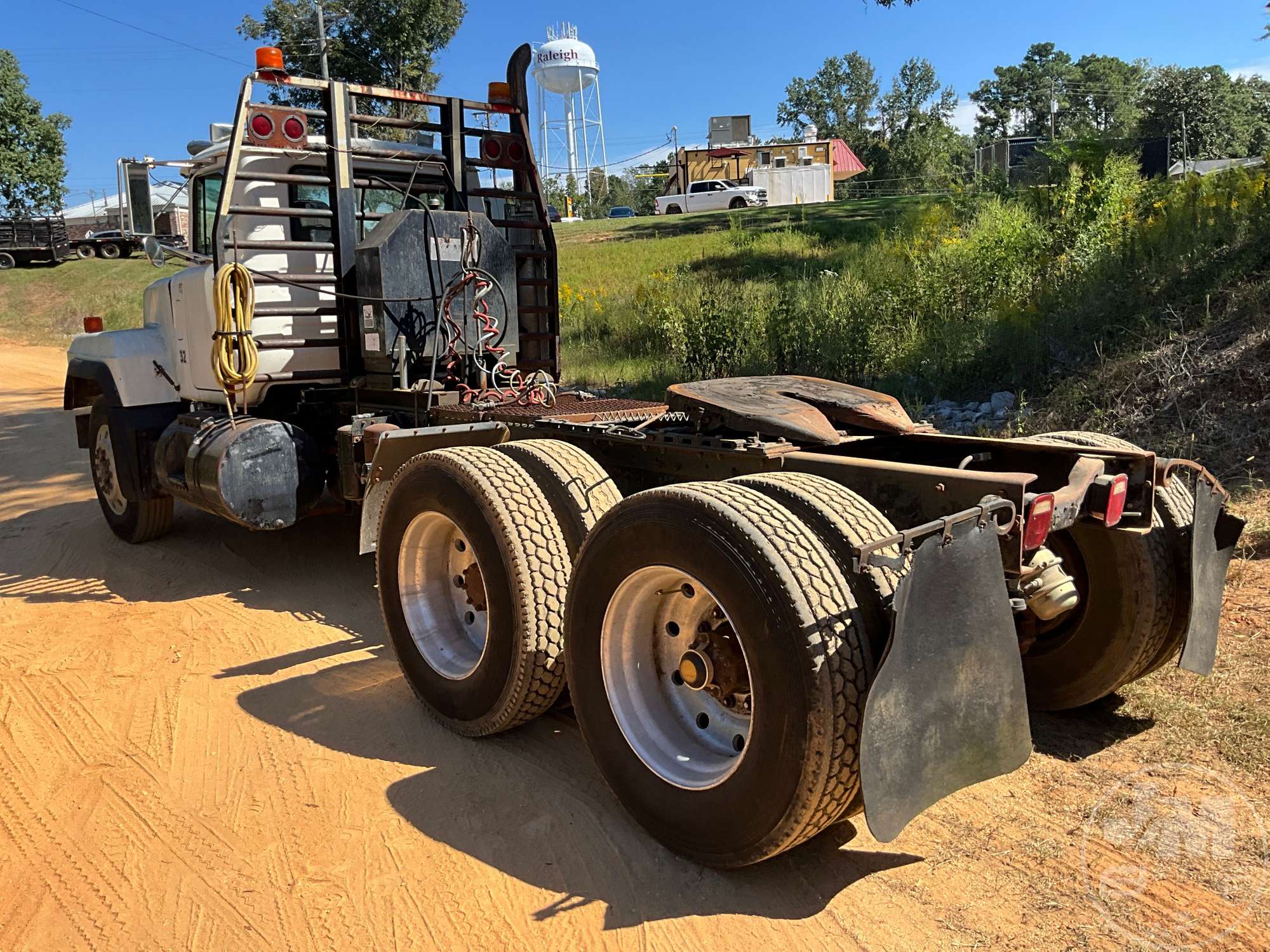 1997 Mack RD688S