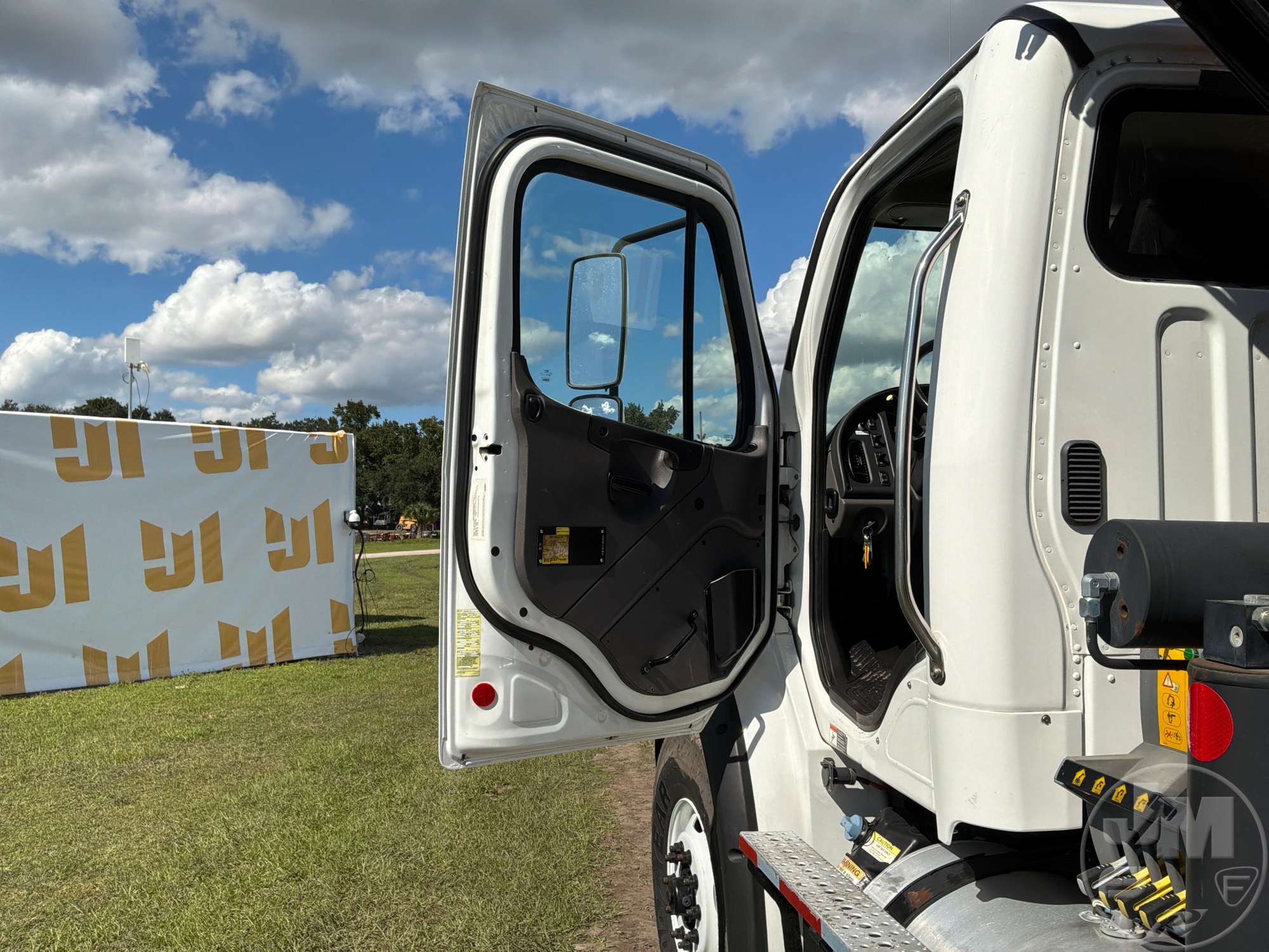 2018 Freightliner M2