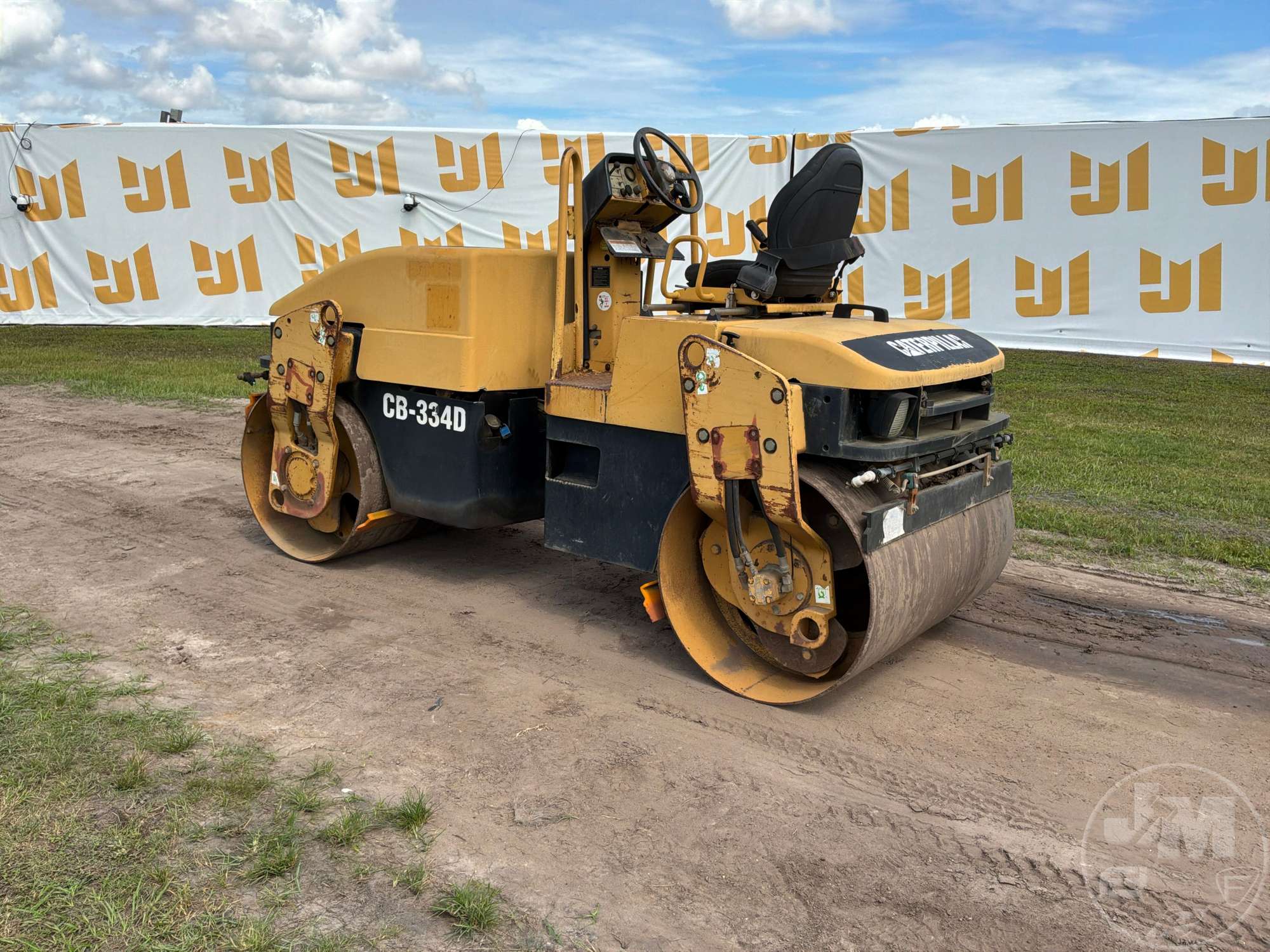 2003 Caterpillar CB334D