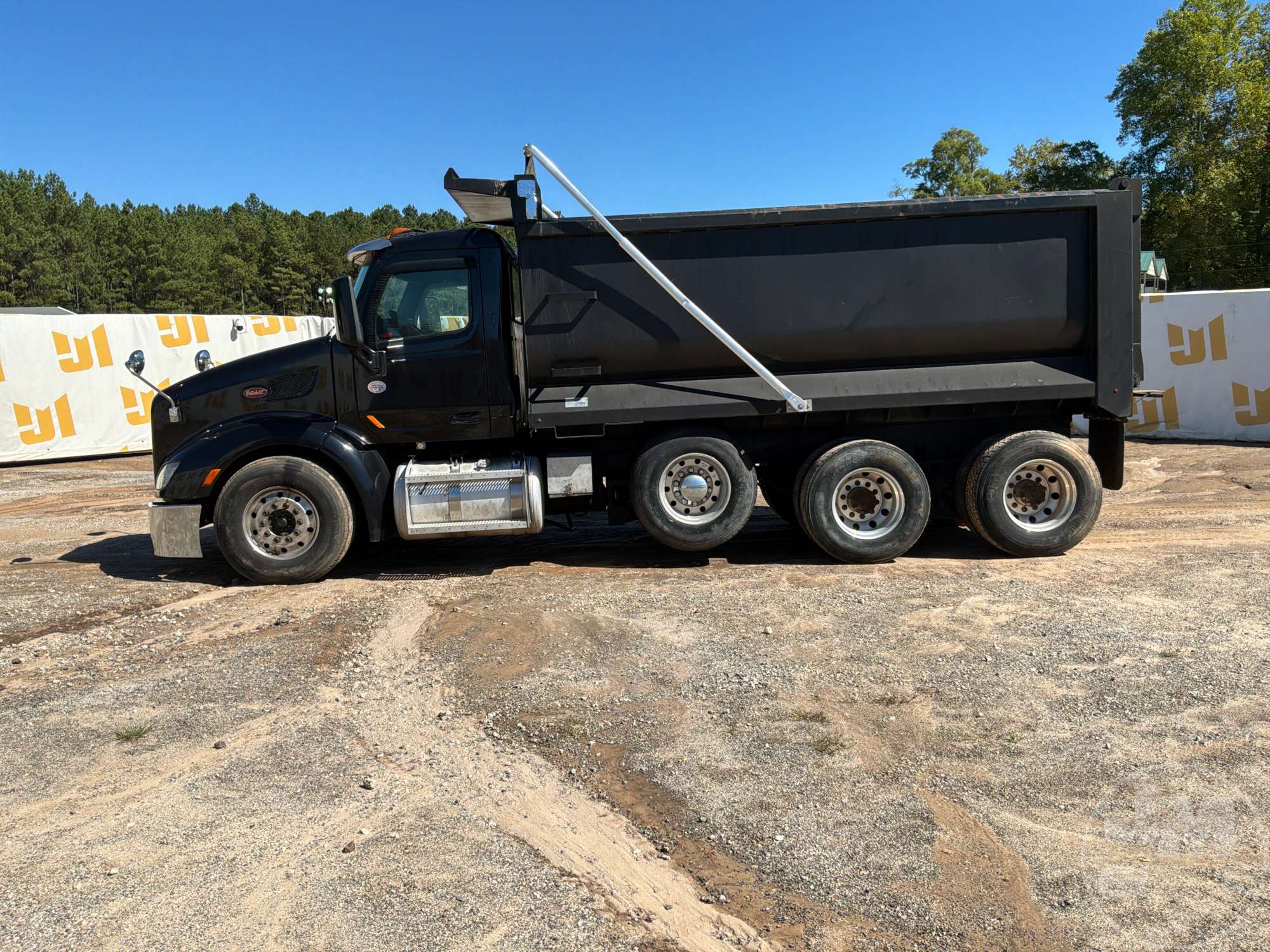 2015 Peterbilt 579