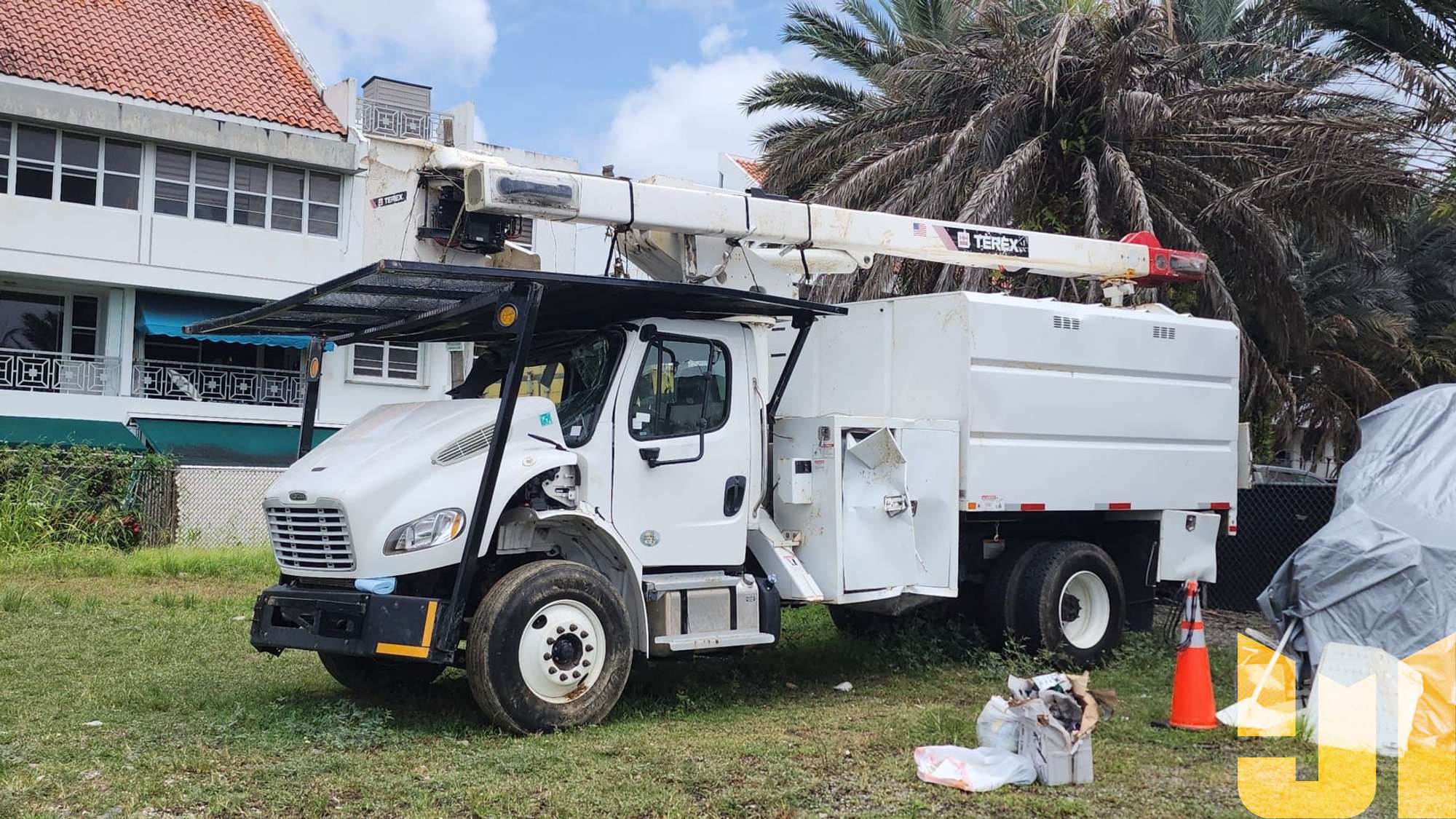 Photo of 2021 Freightliner M2 106