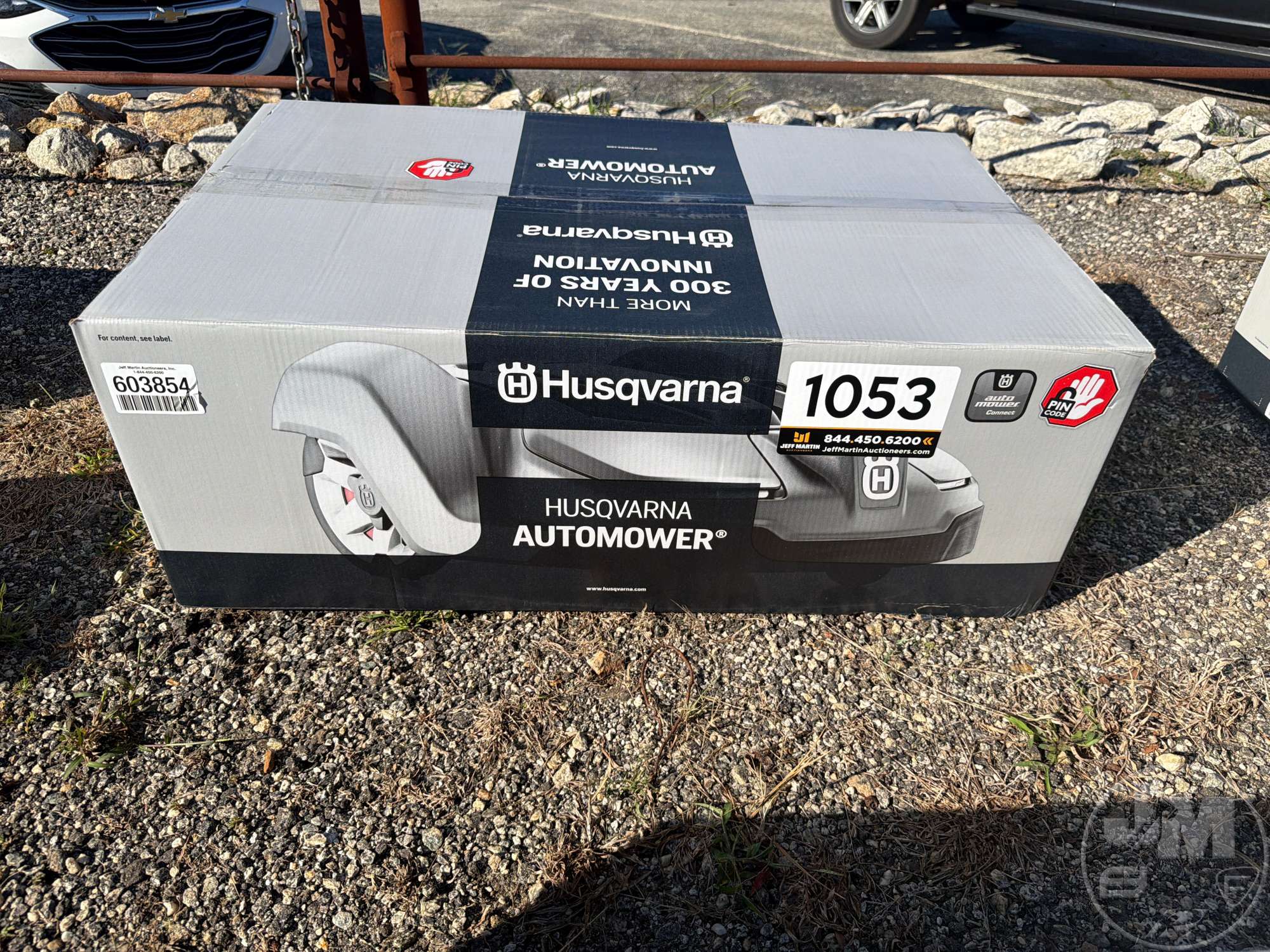 Photo of Husqvarna AUTO MOWER 520