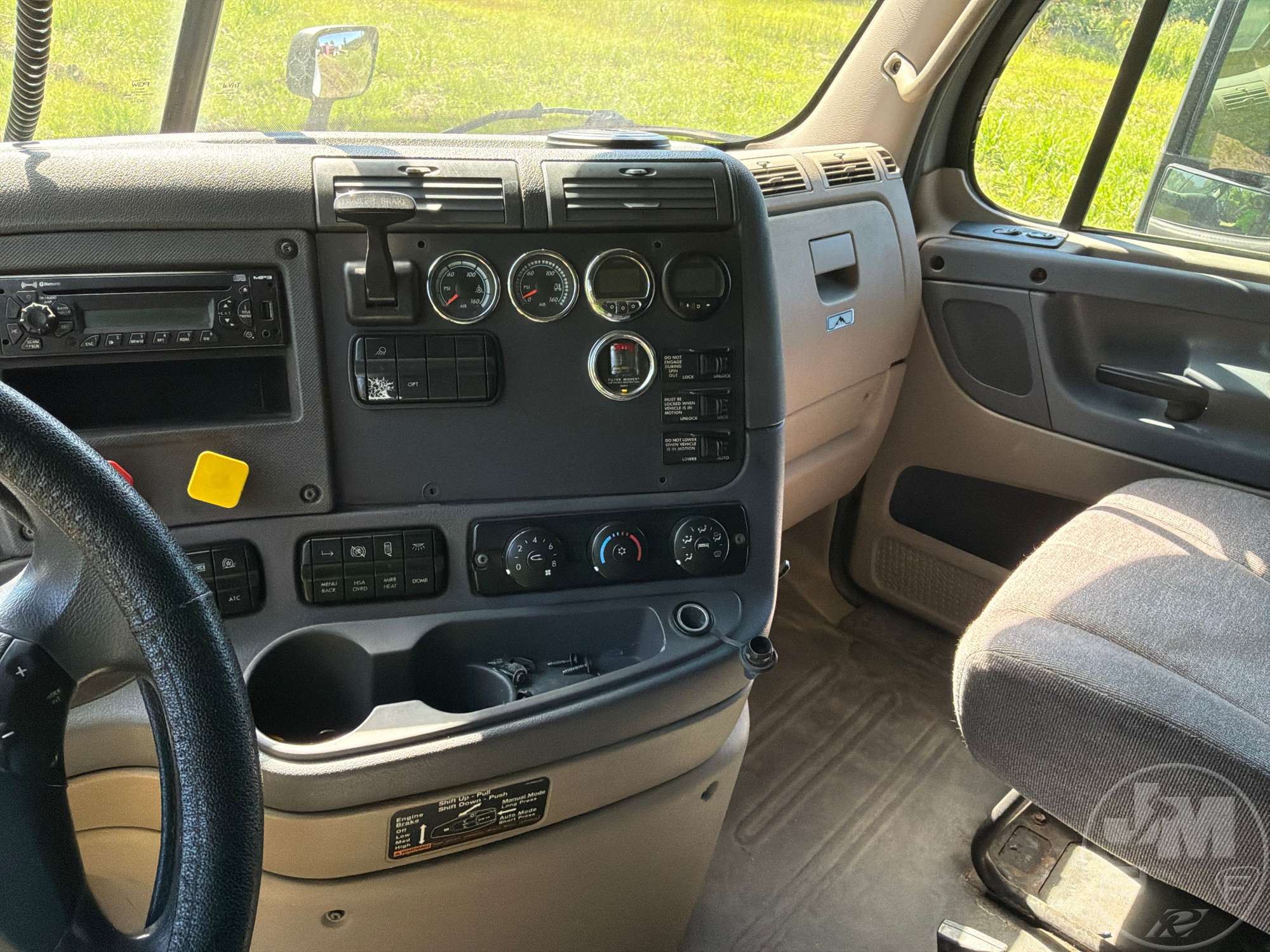 2015 Freightliner CASCADIA