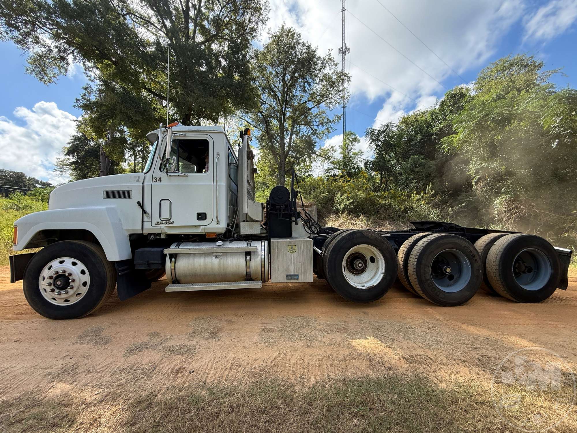 1995 Mack CH613