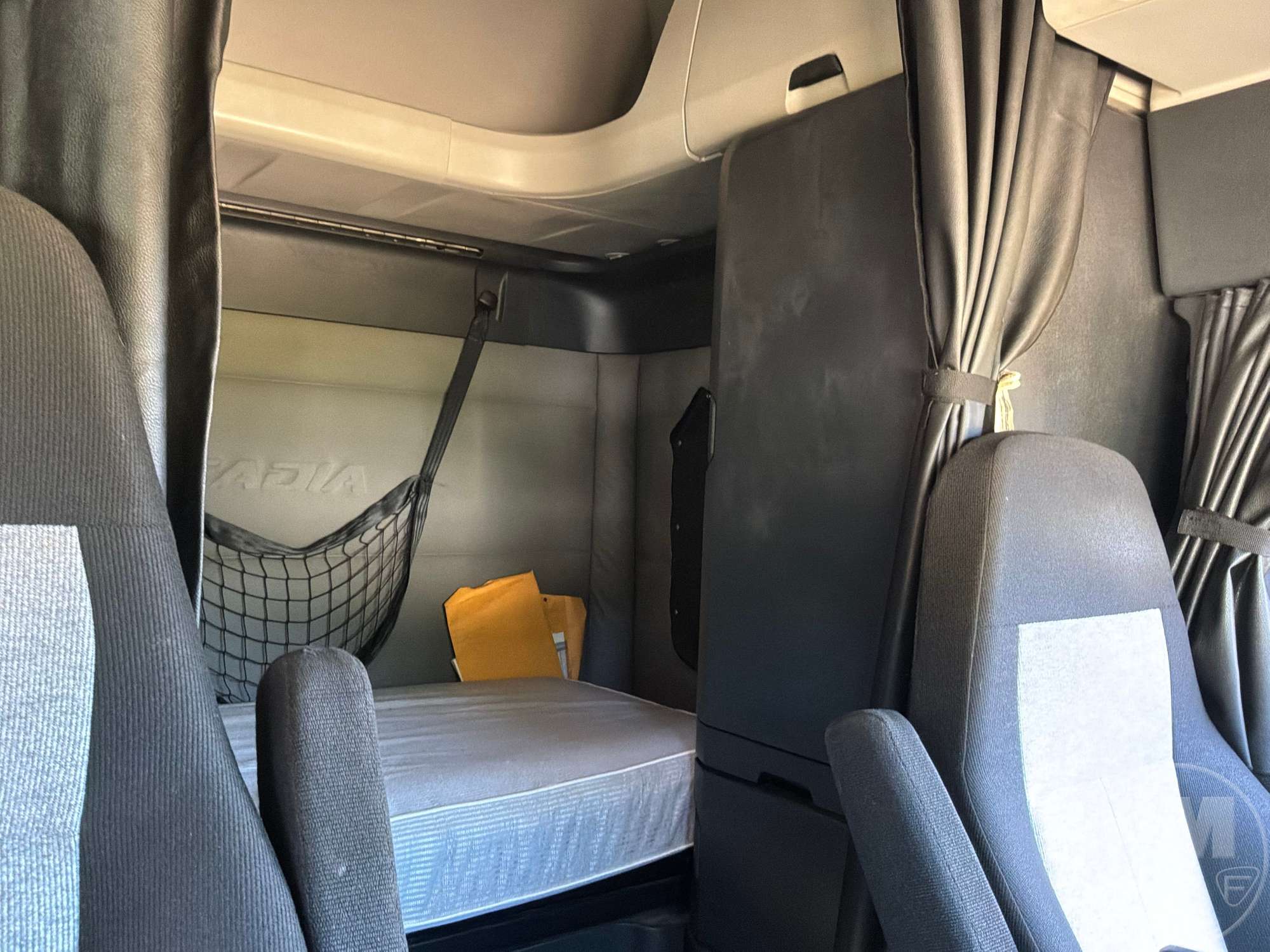2021 Freightliner CASCADIA EVOLUTION