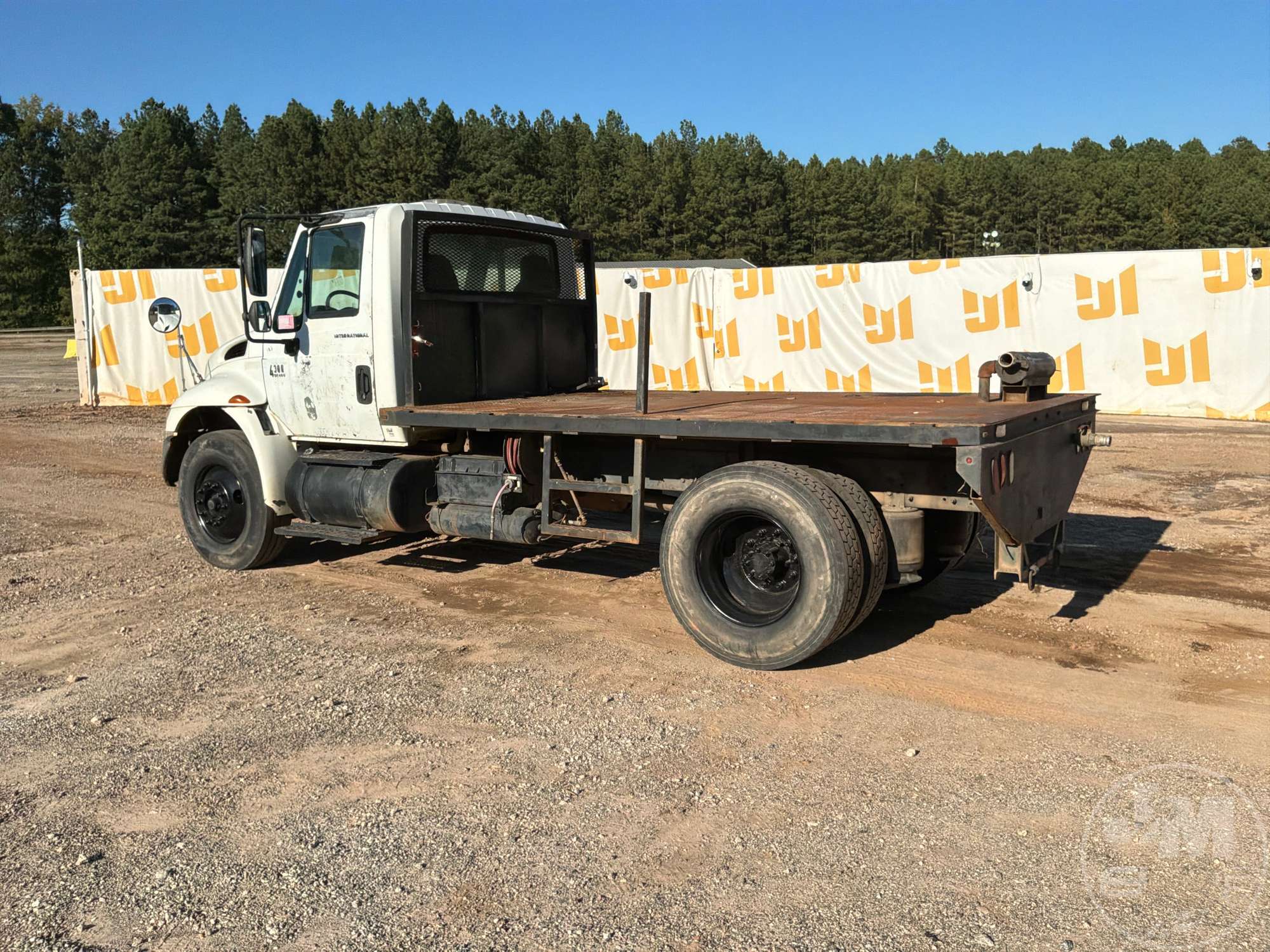 2004 International MA025