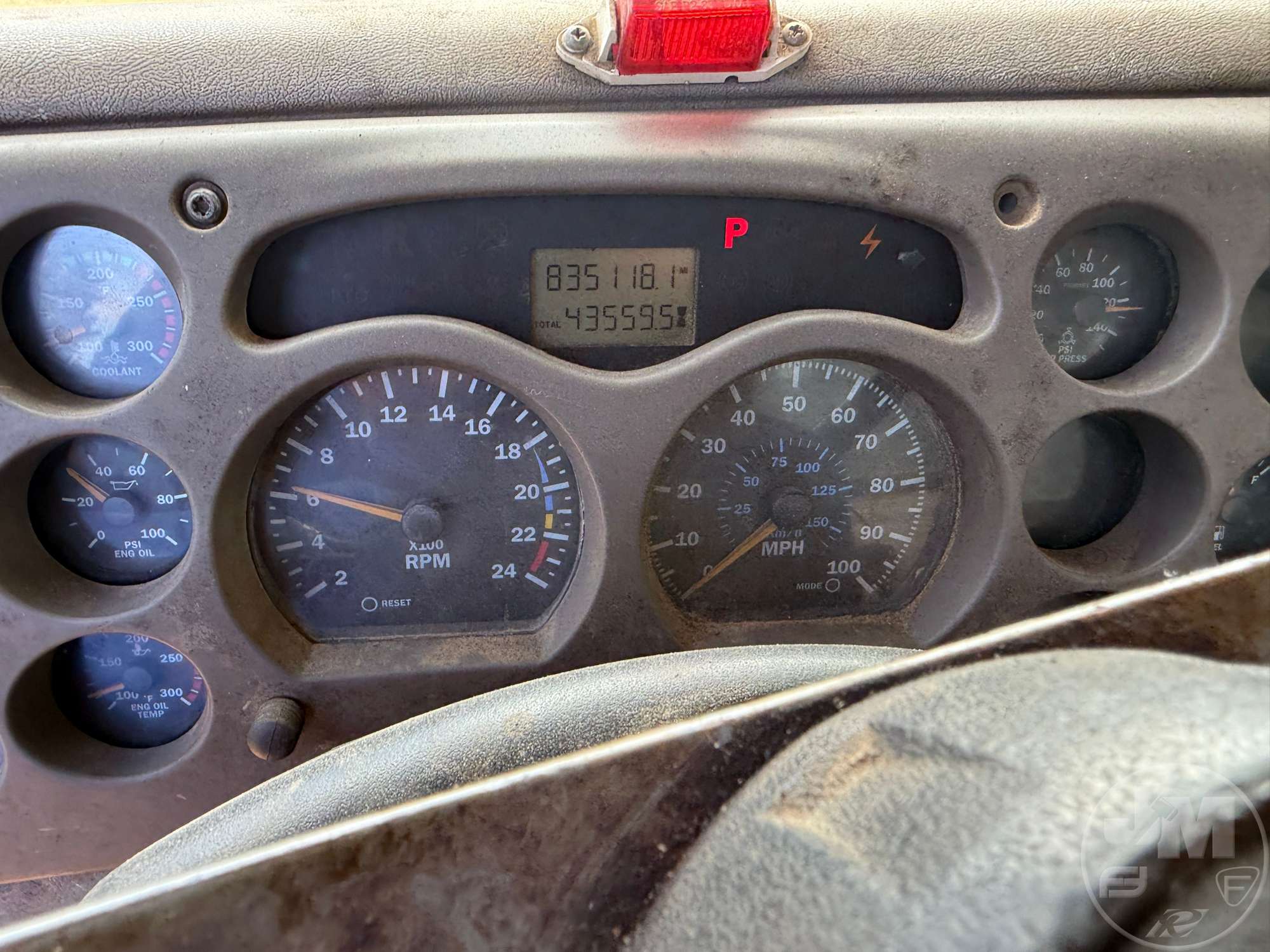 2004 Mack CH613