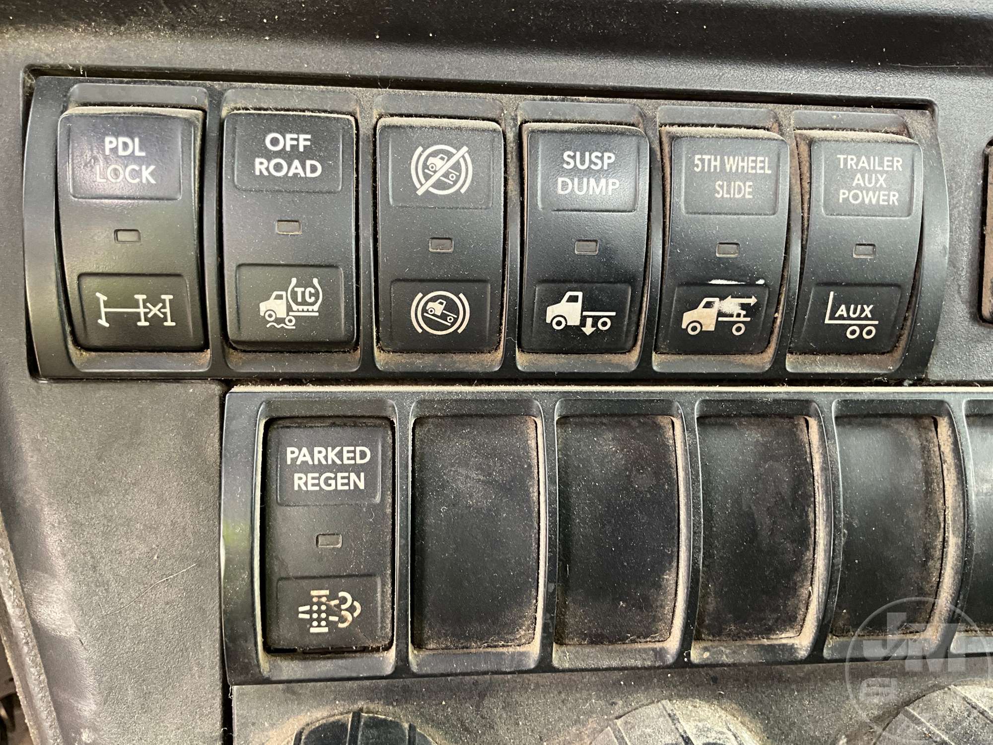 2018 International LT625