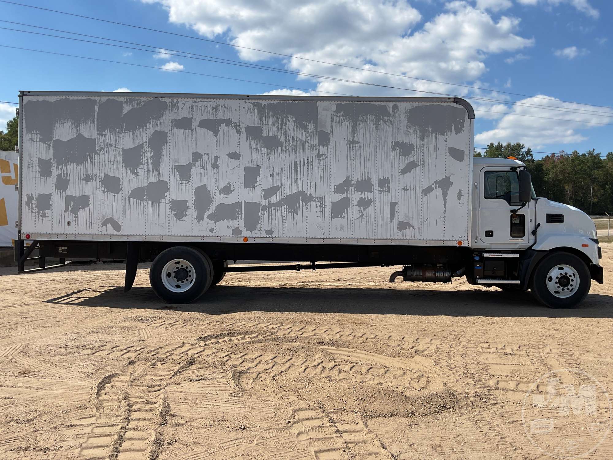 2024 Mack MD642