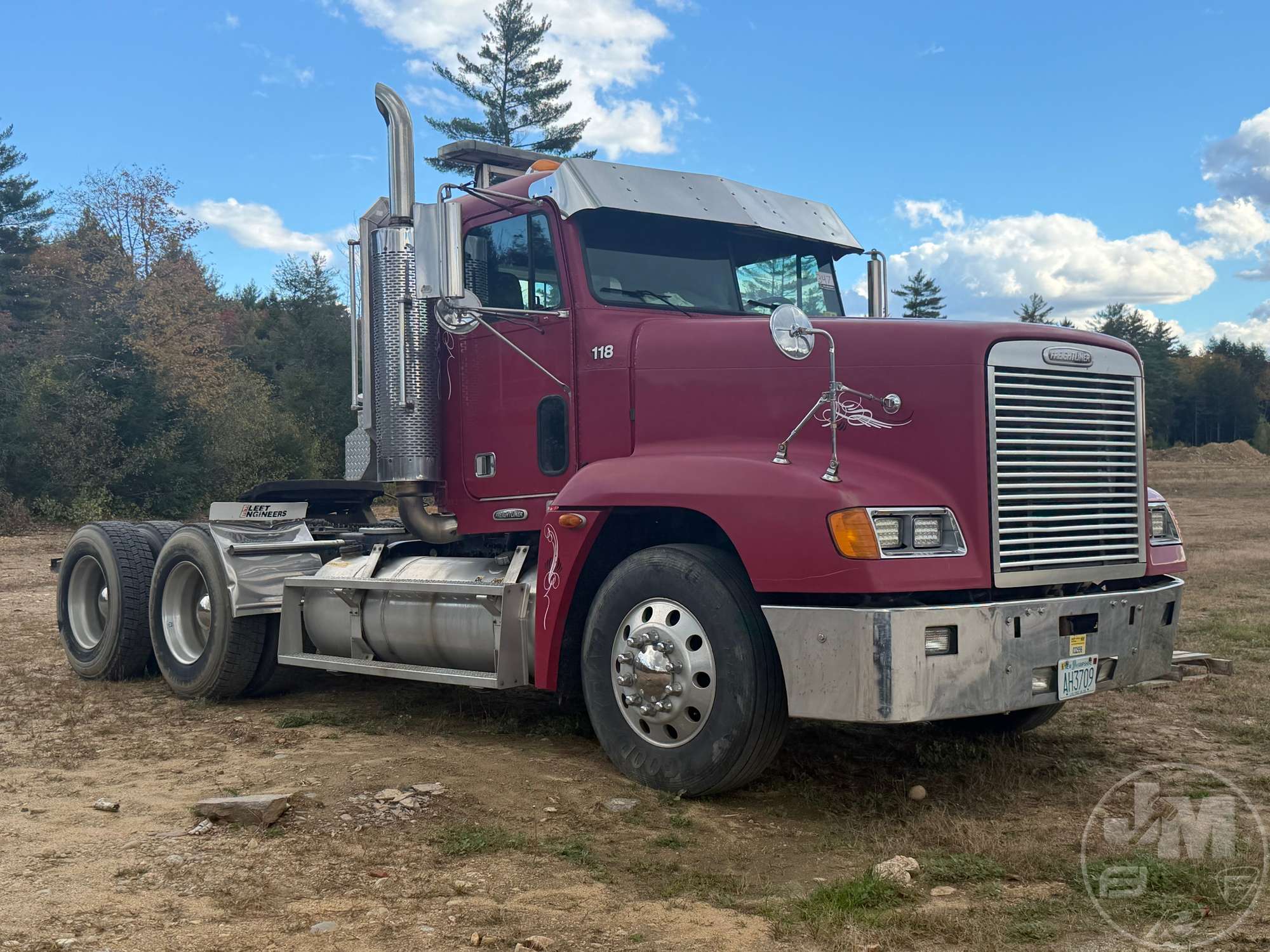 Photo of 1998 Freightliner LONG CONV.