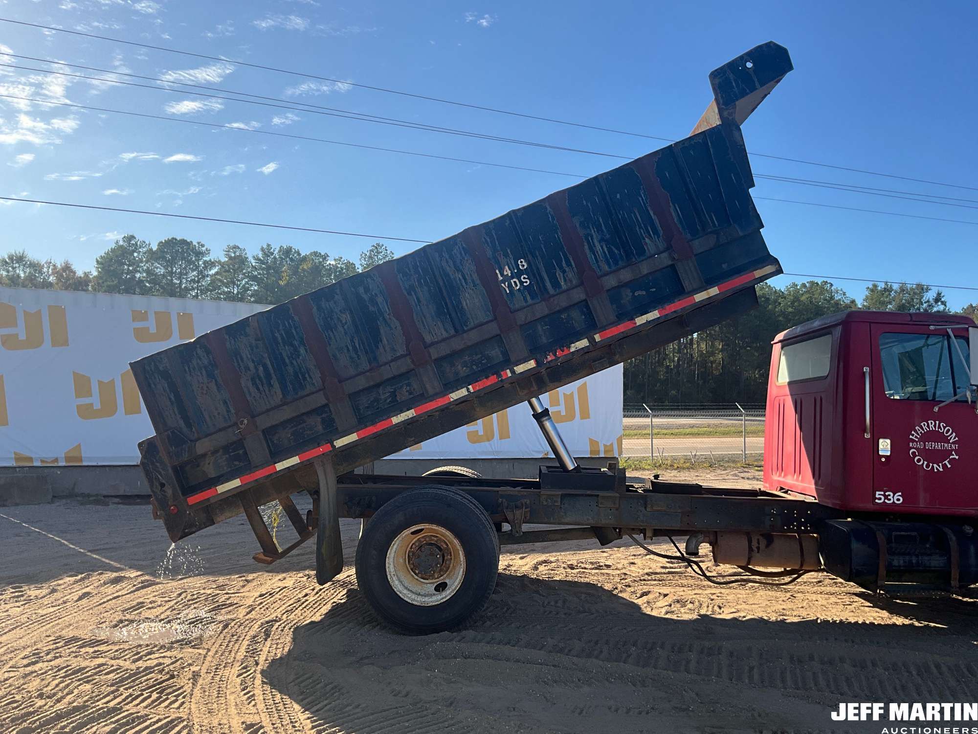 2001 International 4700