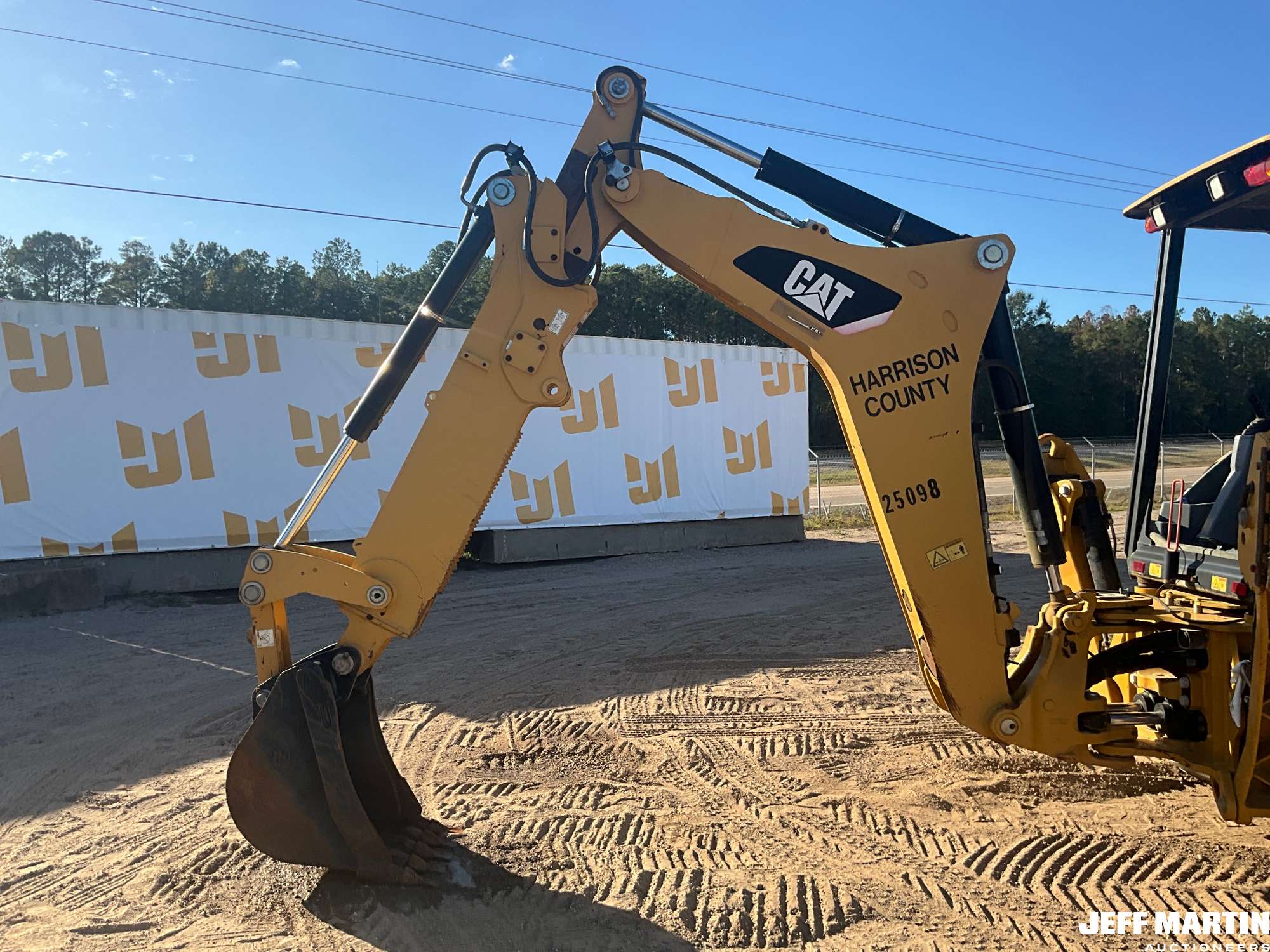 0 Caterpillar 416F2