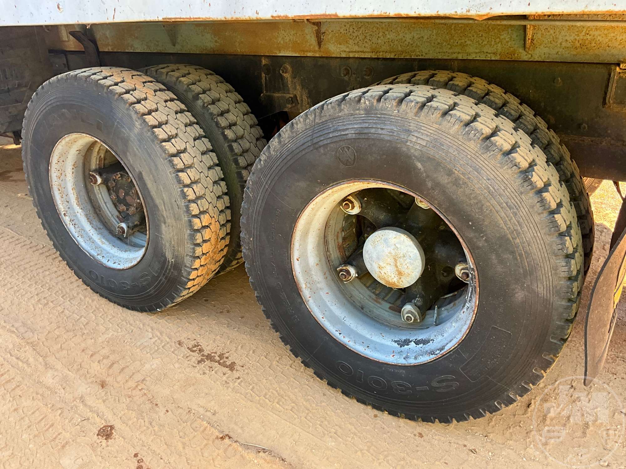 0 Mack R-600