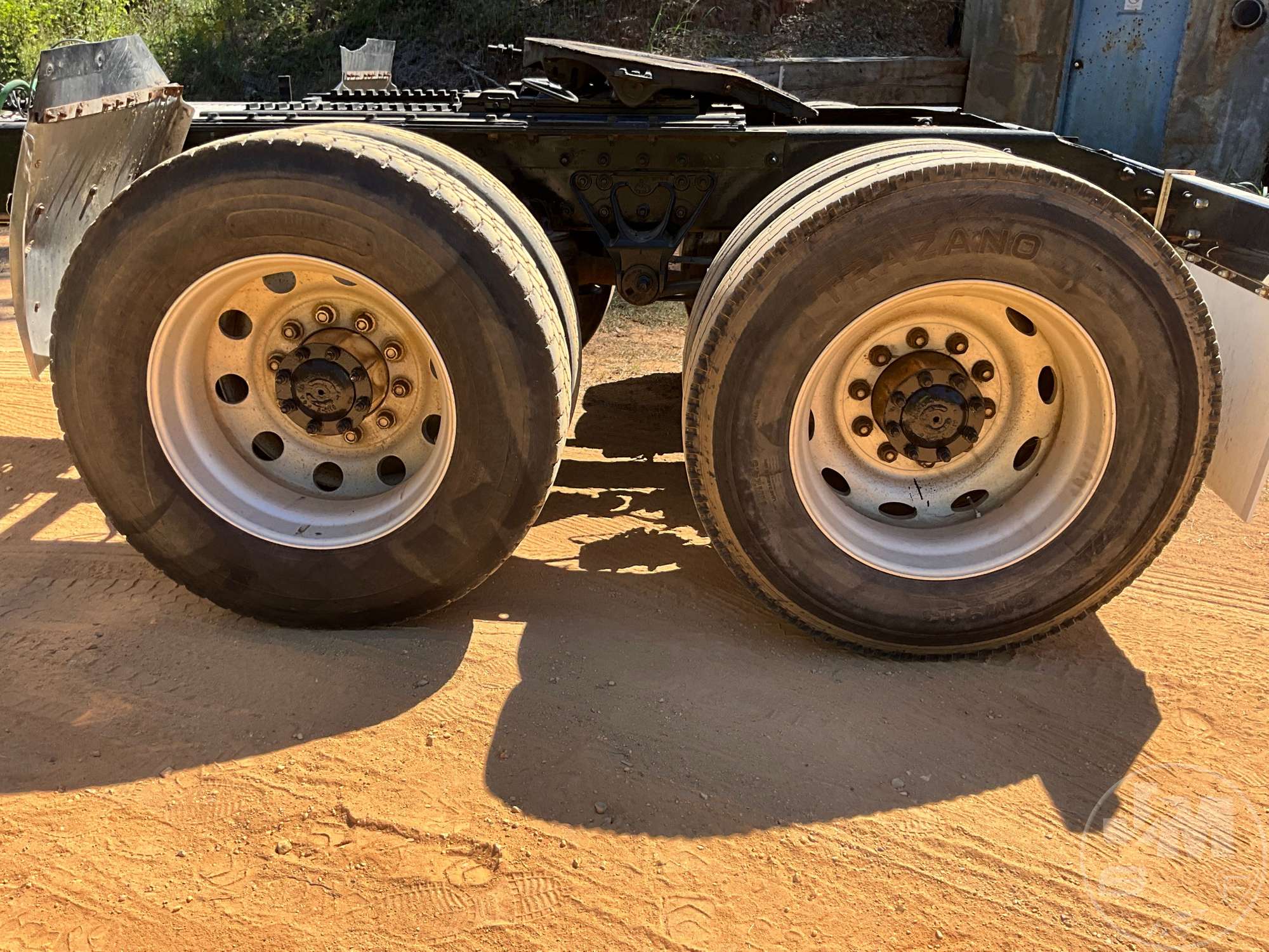 2004 Mack CH613