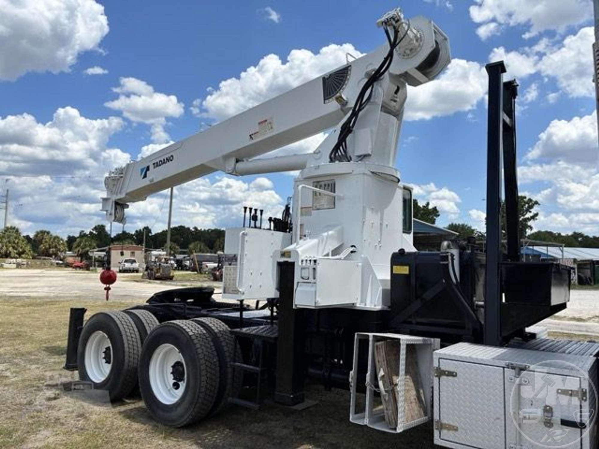 2012 Freightliner 114 CORONADO
