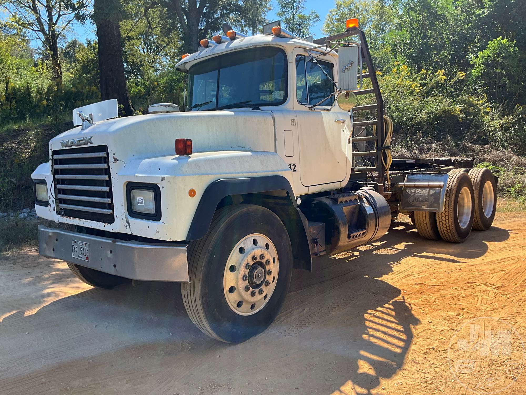 1997 Mack RD688S