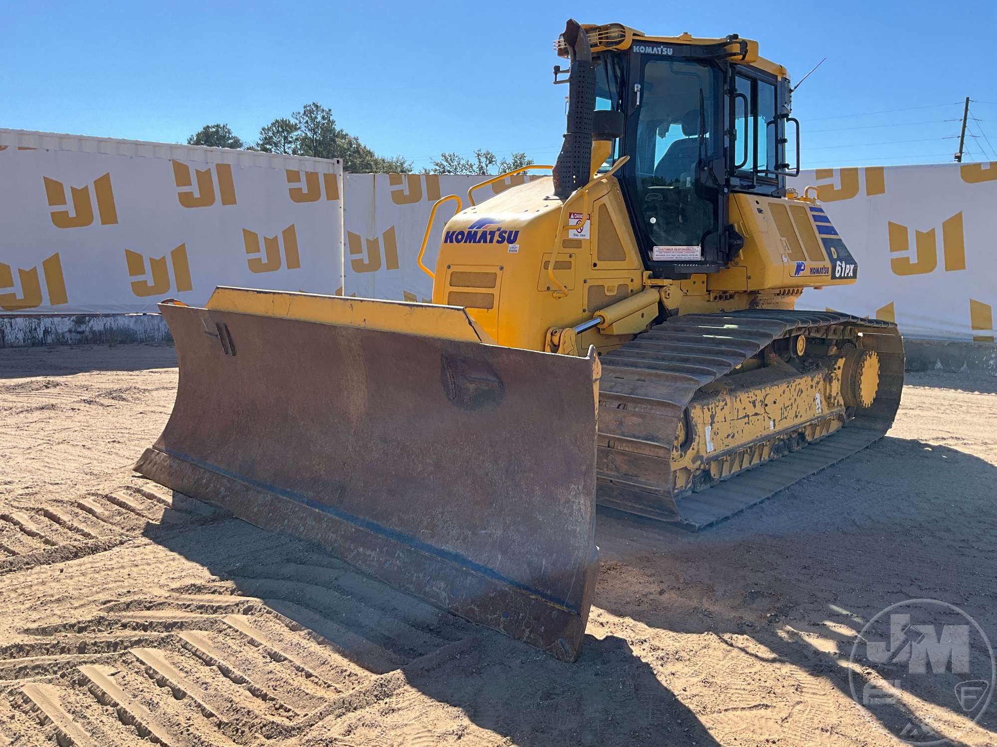 2022 Komatsu D61PX-24