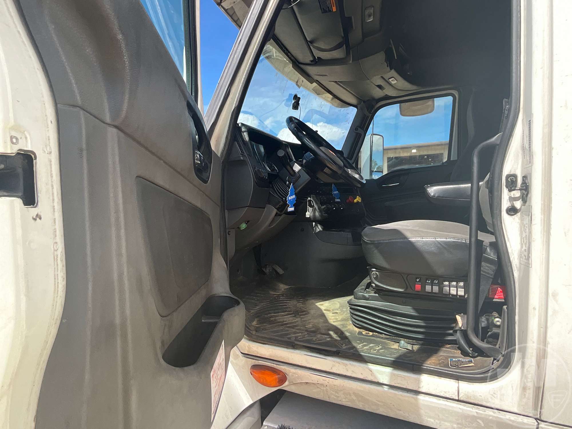 2020 International LT625 6X4