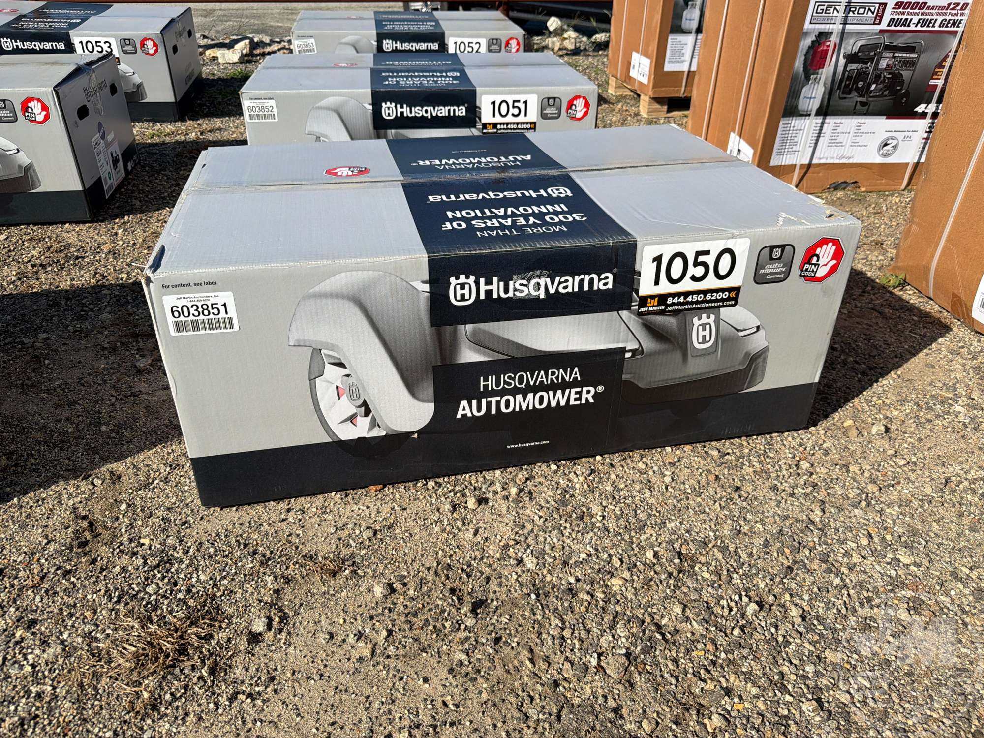 Photo of Husqvarna AUTO MOWER 520