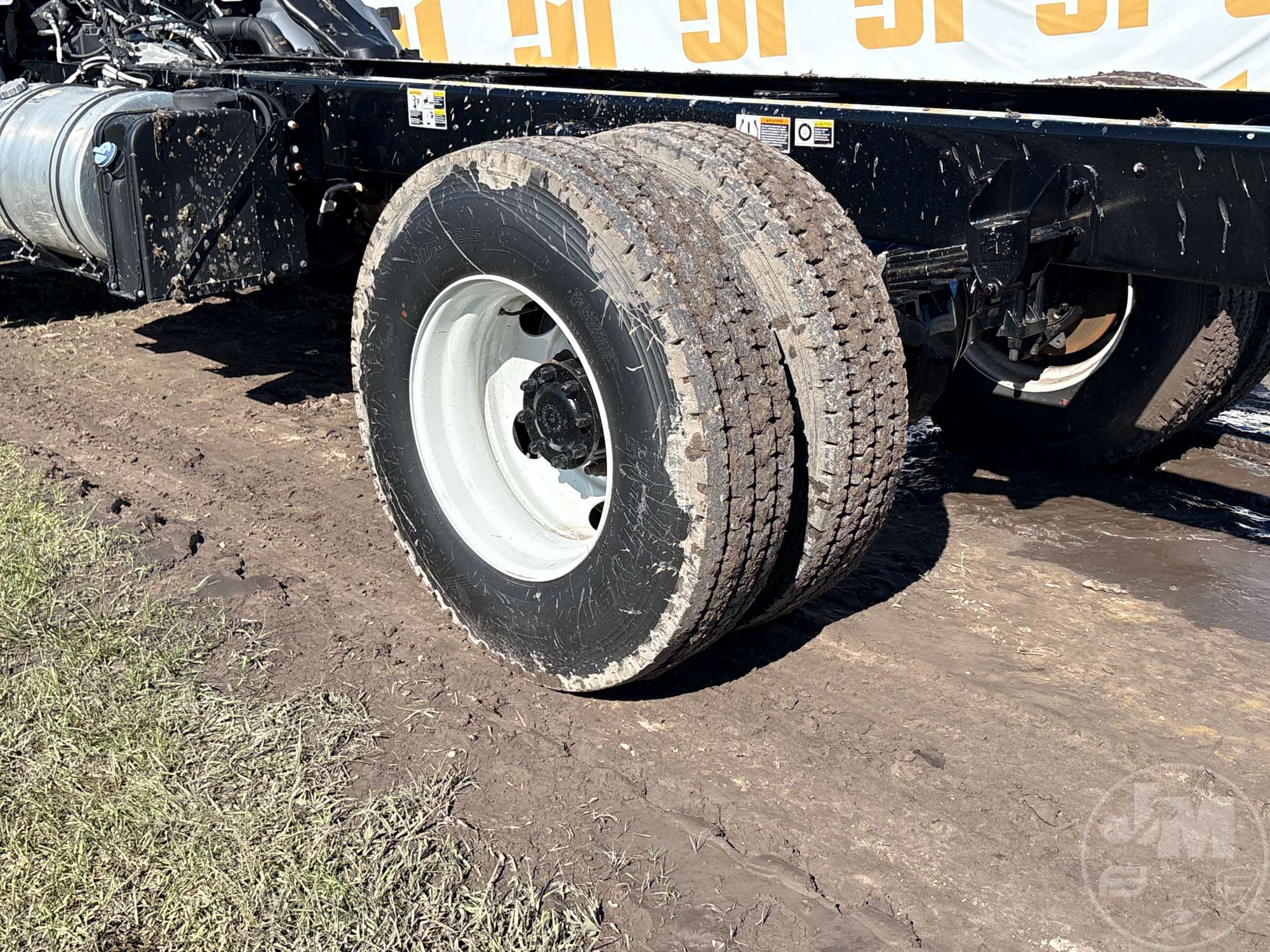 2025 Peterbilt 220