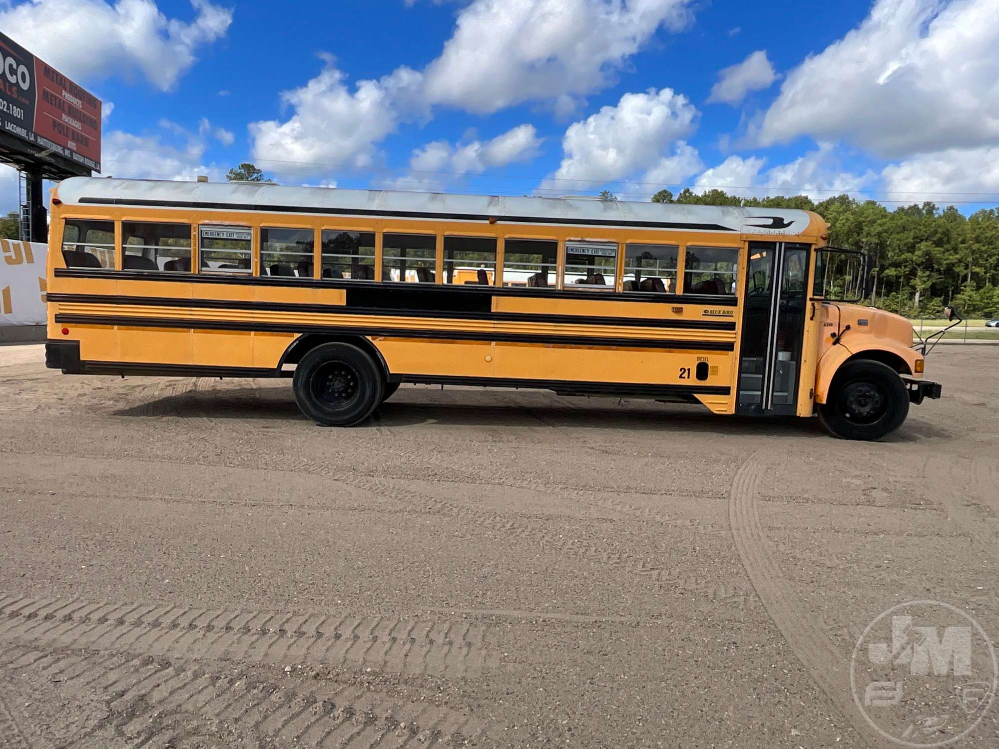 2000 International 3800