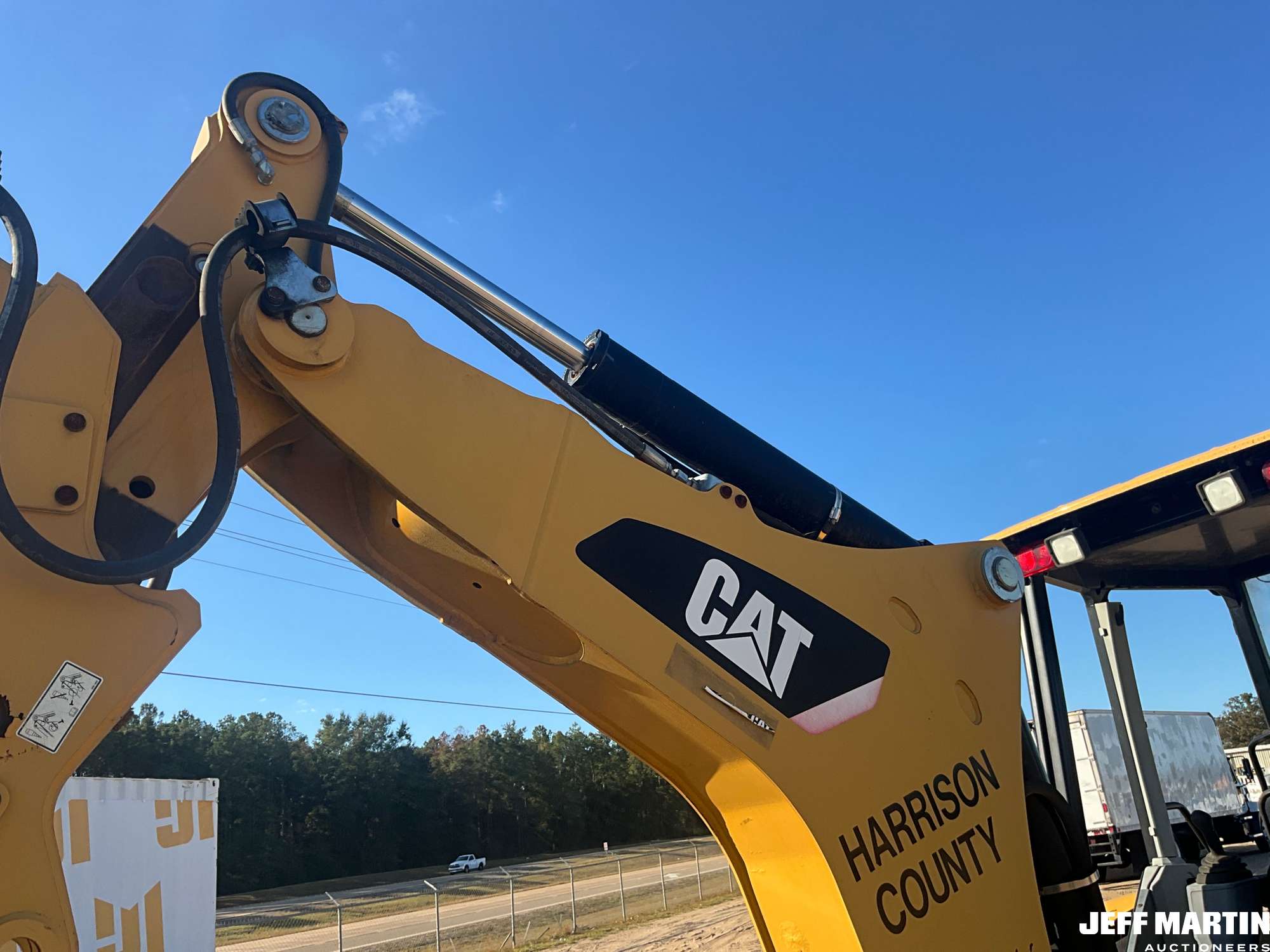 0 Caterpillar 416F2