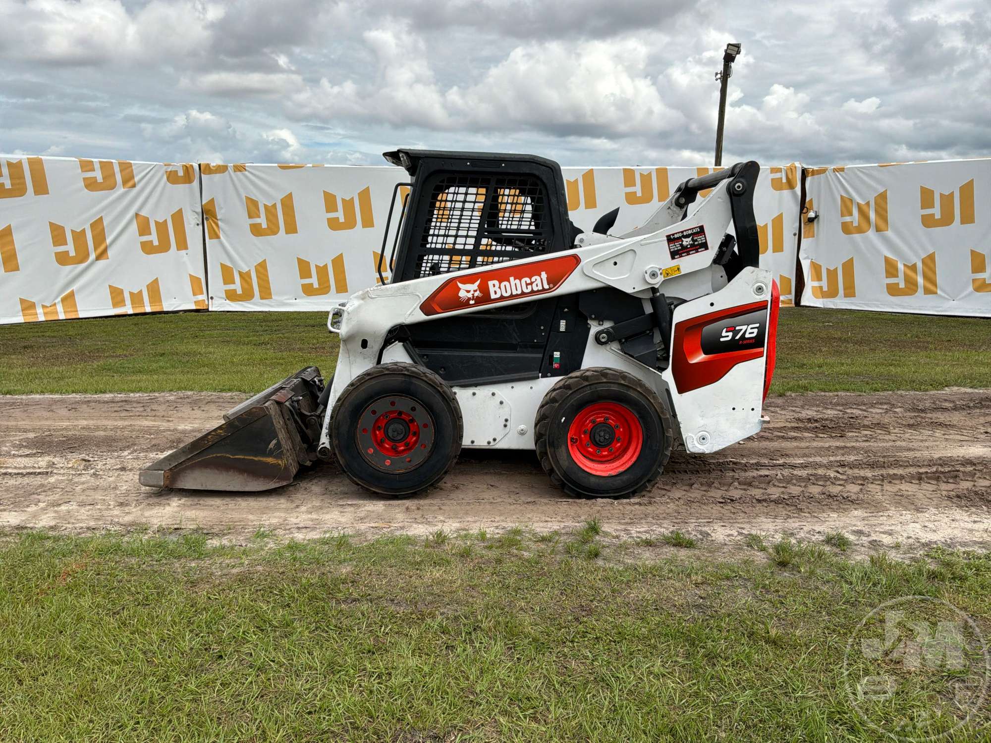2022 Bobcat S76