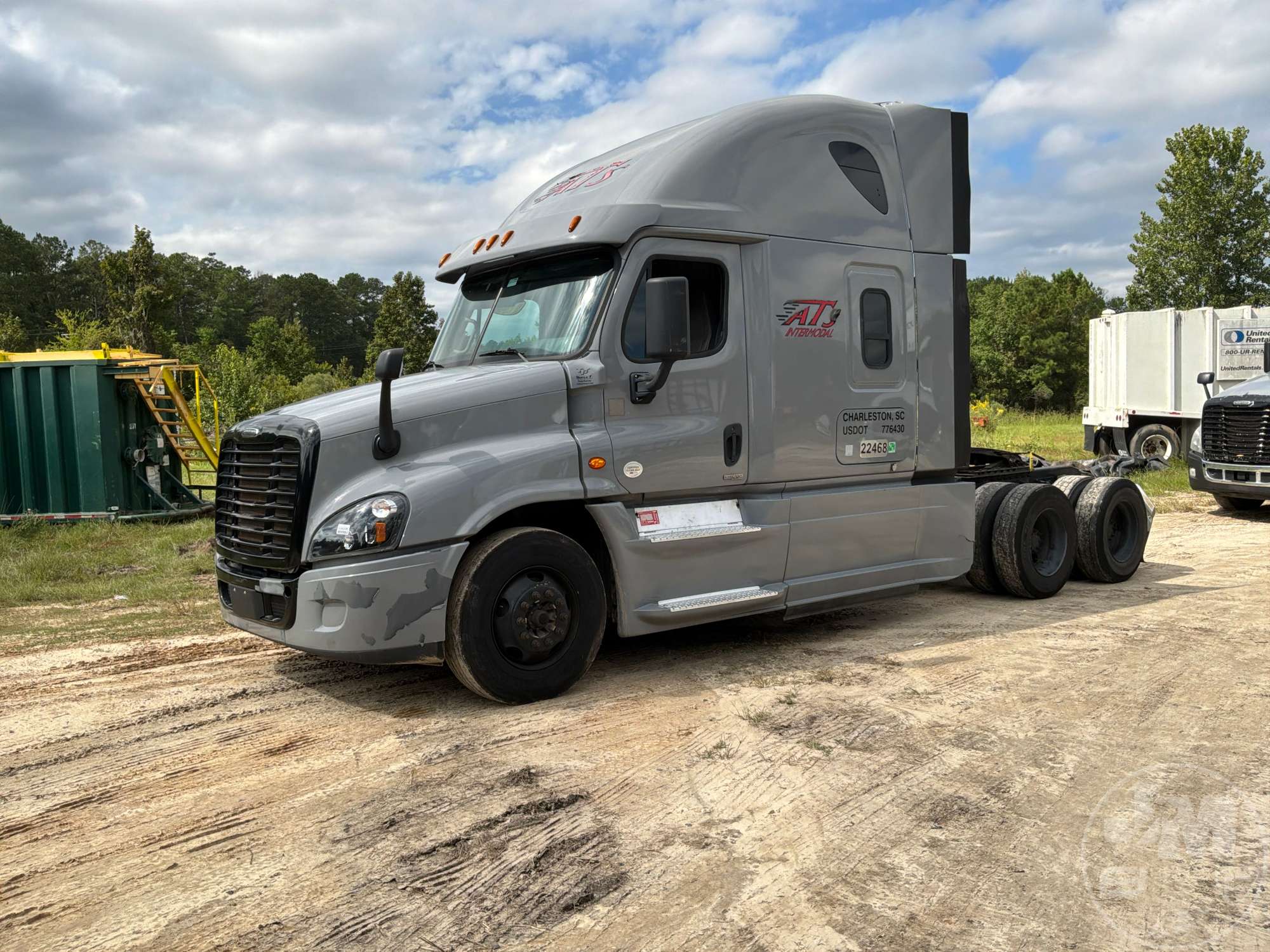 Photo of 2015 Freightliner Cascadia