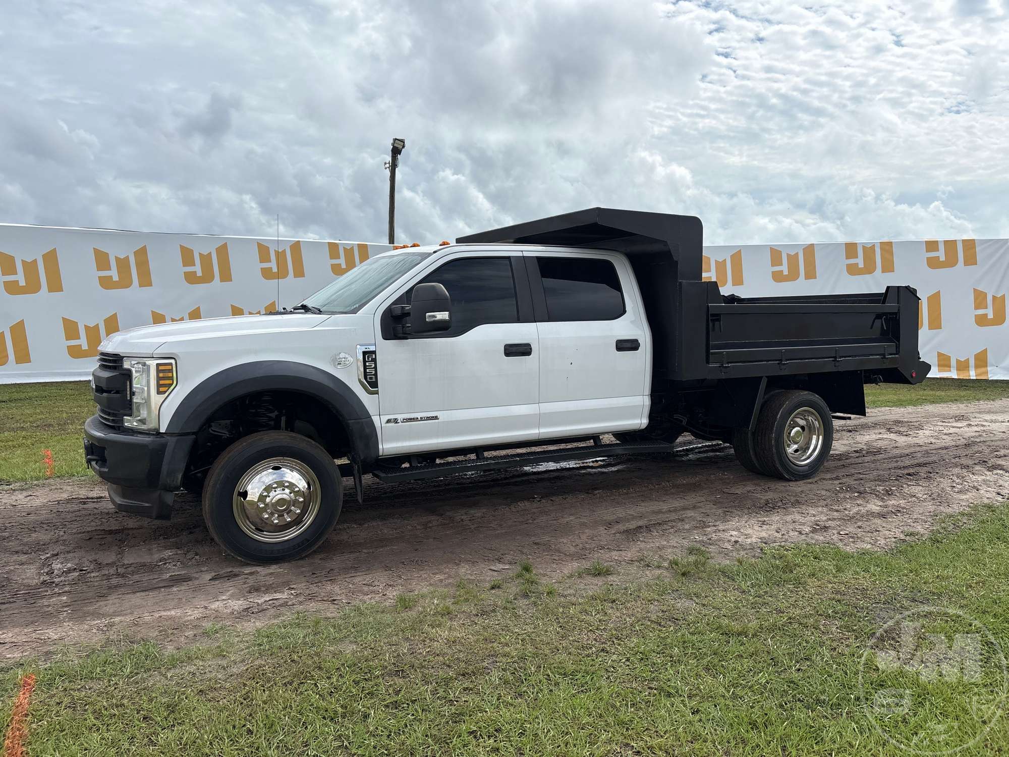 Photo of 2019 Ford F-550