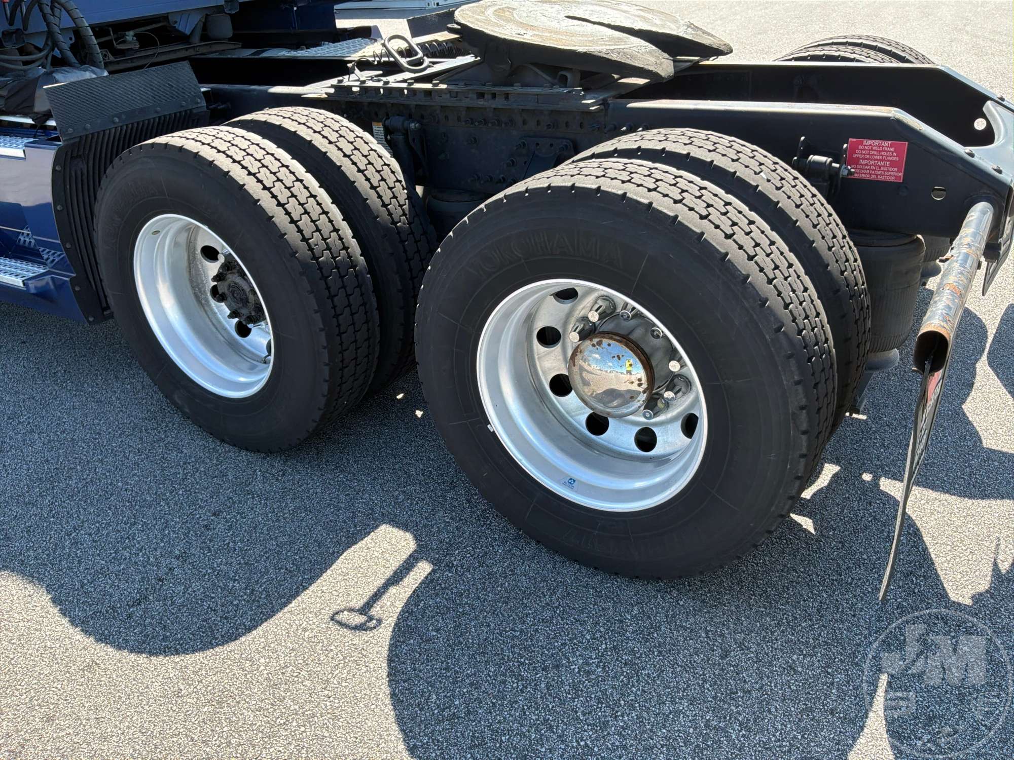 2022 Volvo VNL760
