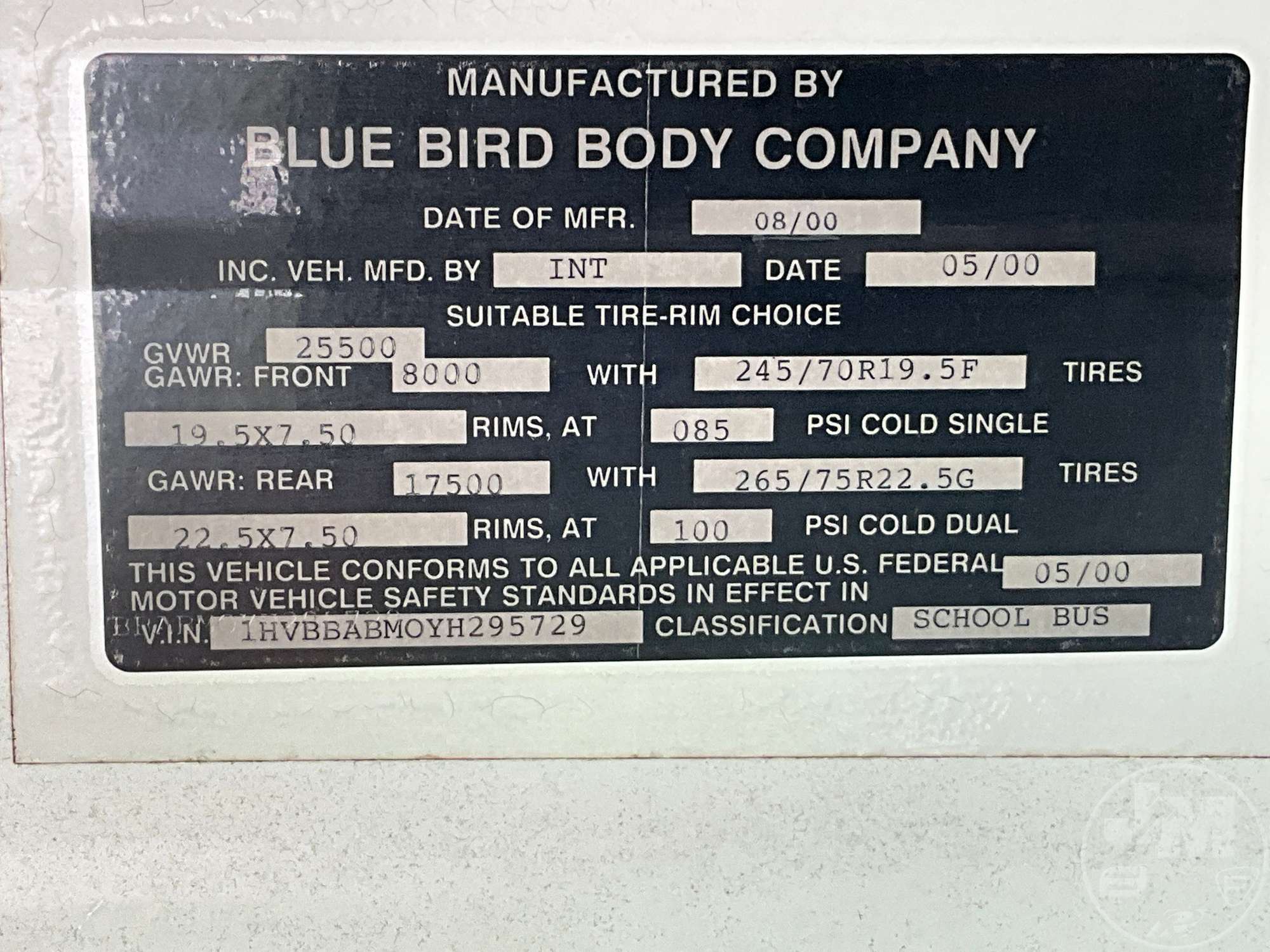 2000 International 3800