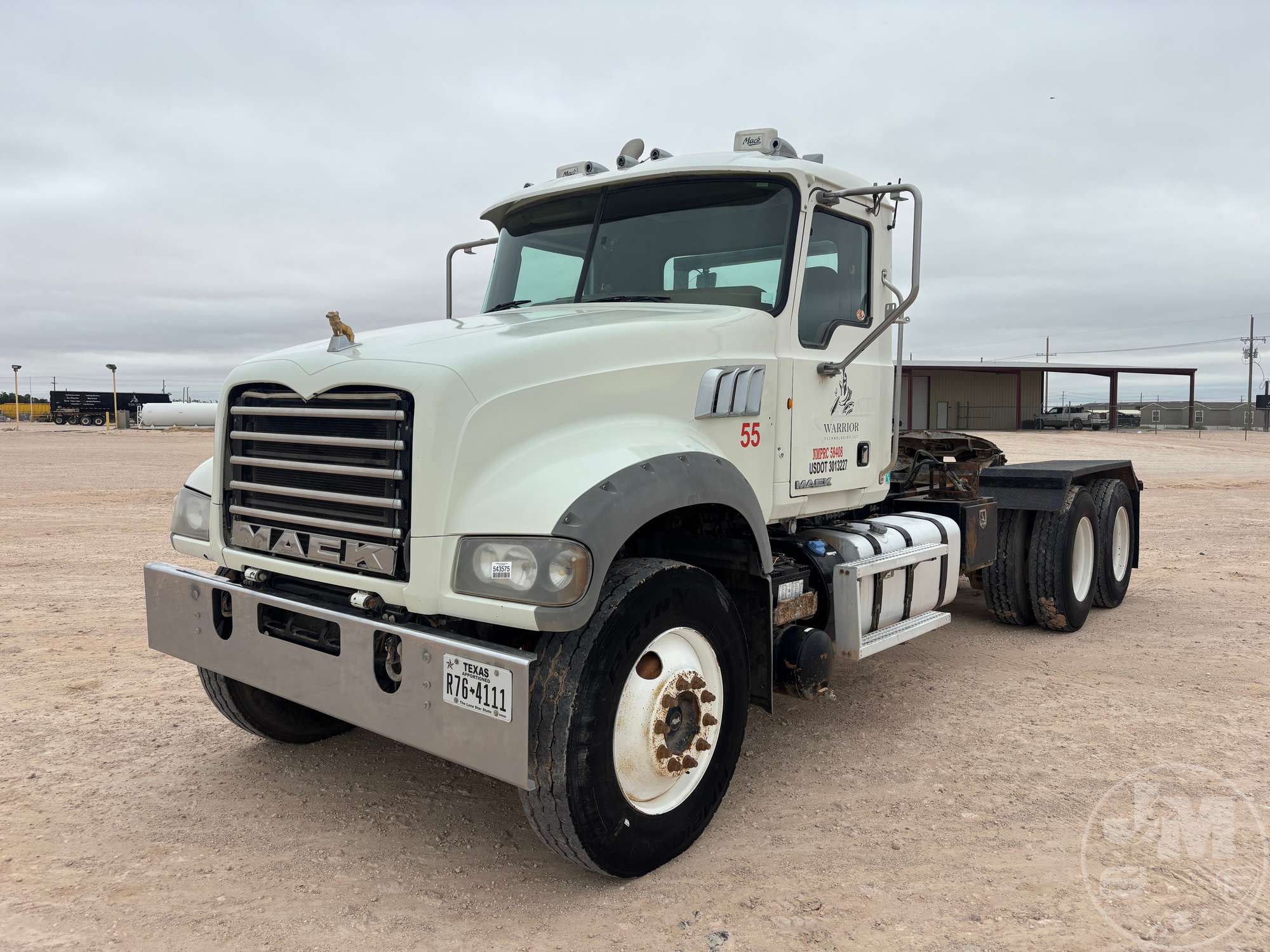 2013 Mack GU713