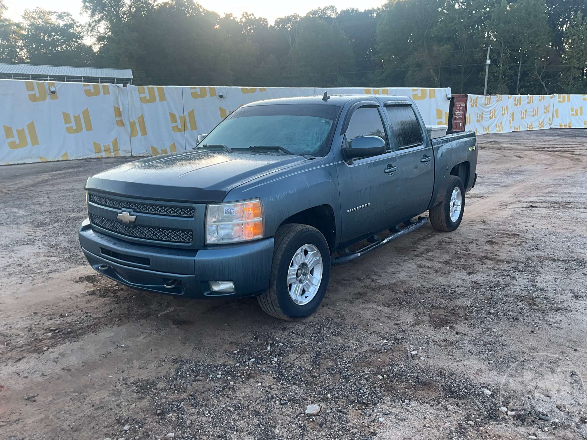 Photo of 2011 Chevrolet Silverado