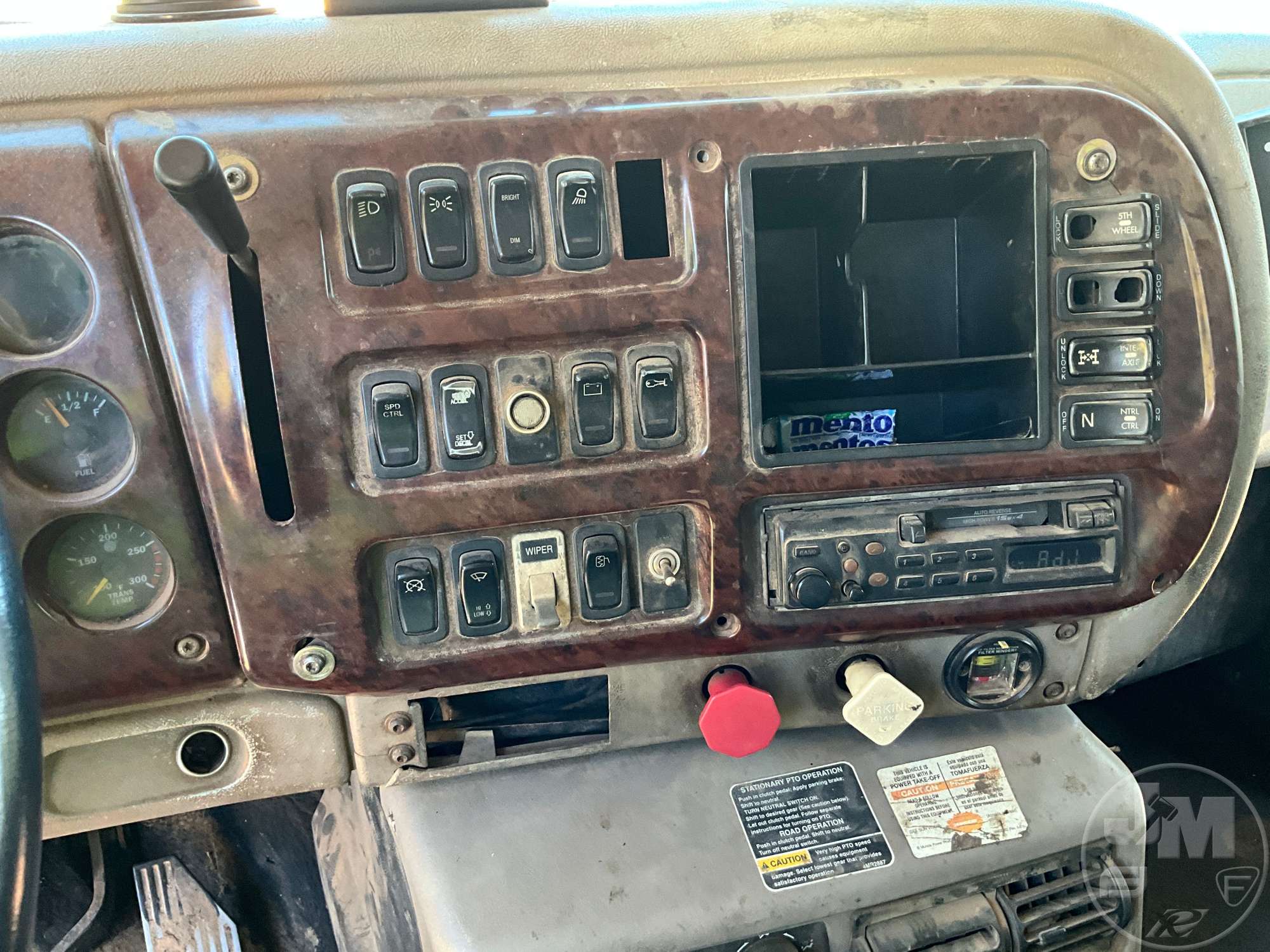 2004 Mack CH613
