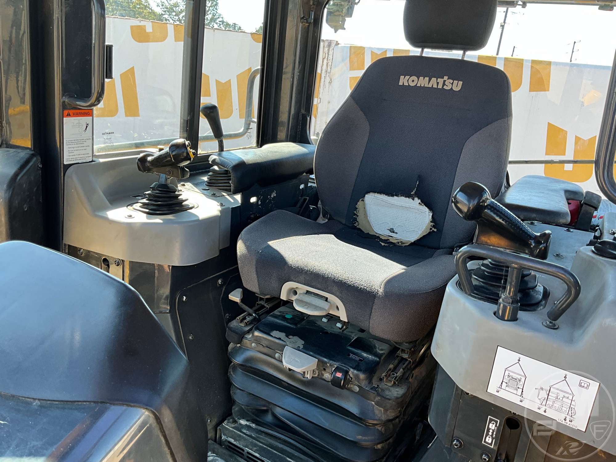 2022 Komatsu D61PX-24