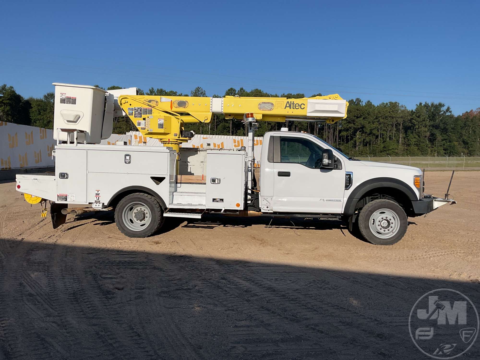 2017 Ford F-550 XL