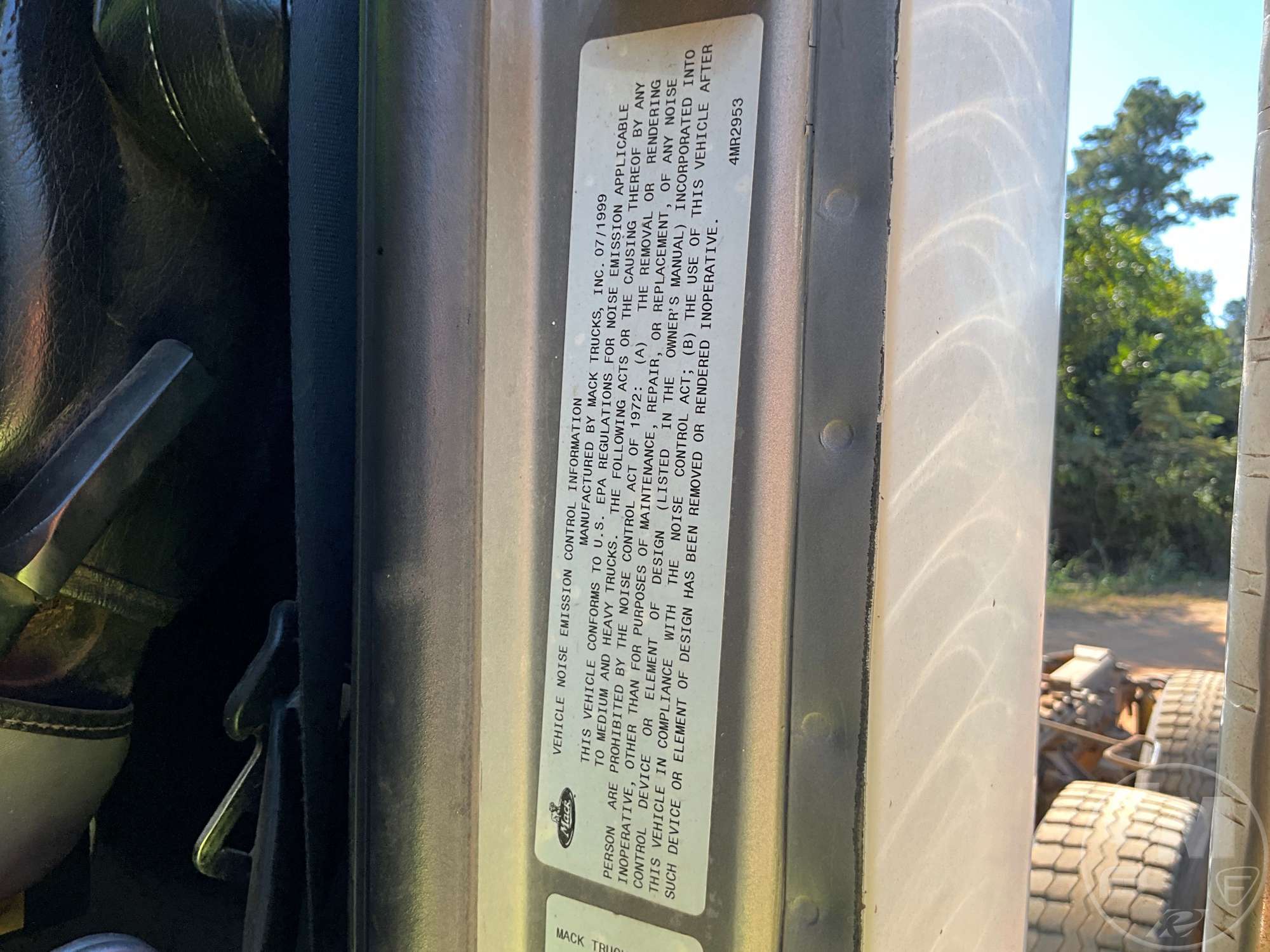 2000 Mack CH613